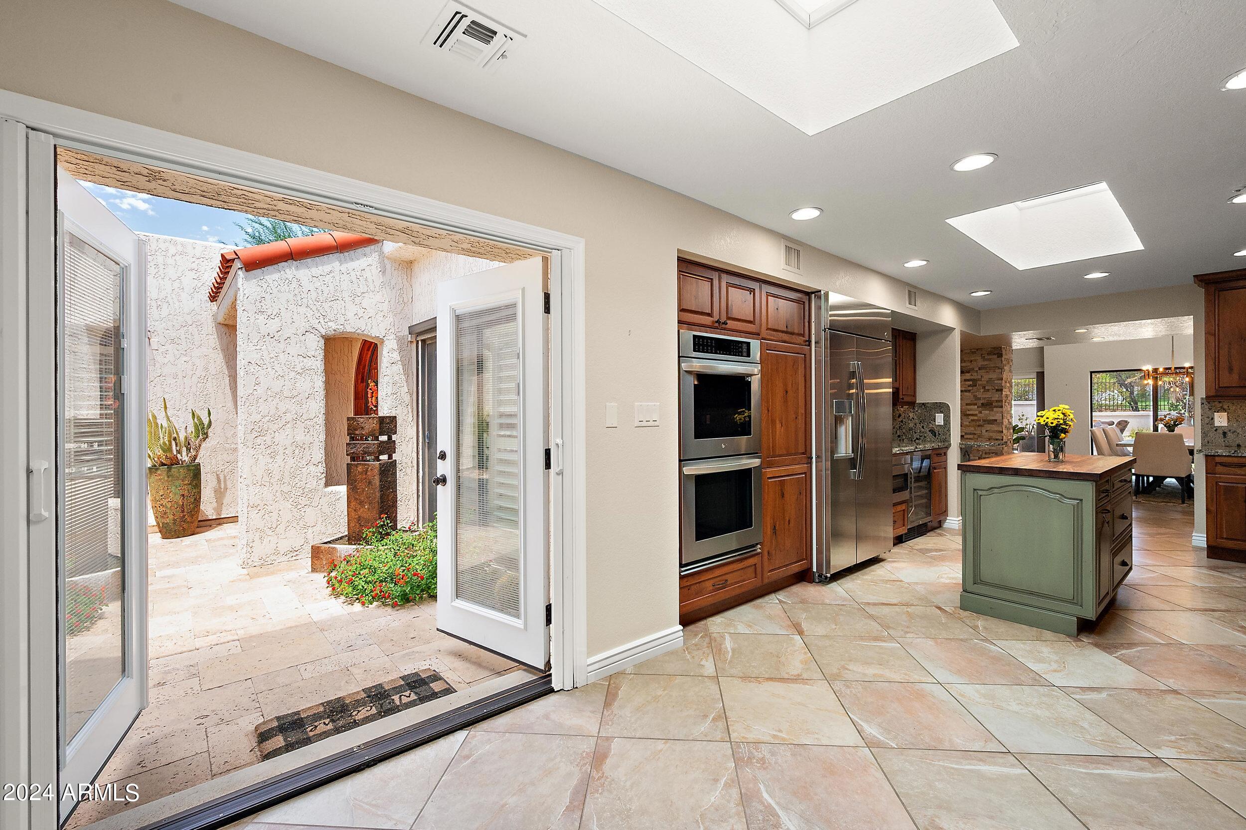 2626 E ARIZONA BILTMORE Circle # 35