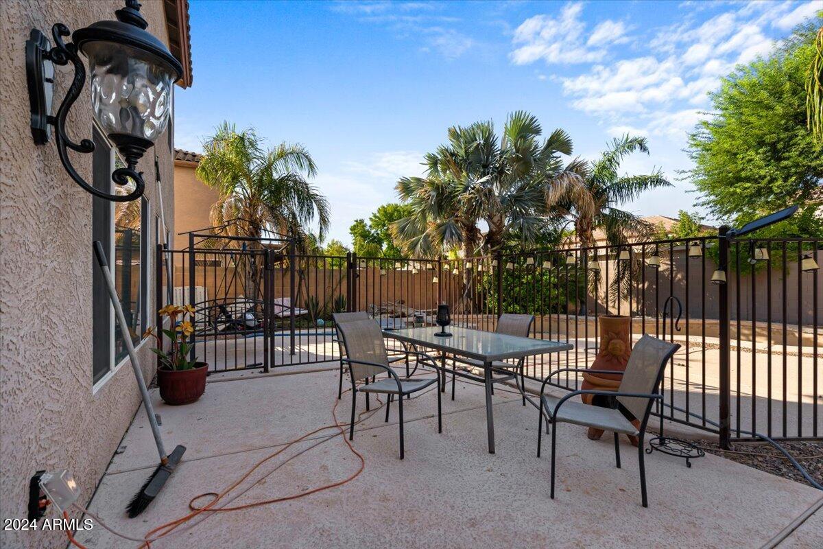 3406 E SUPERIOR Road