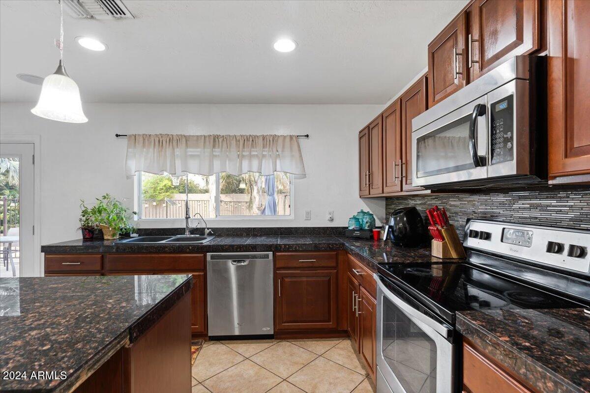 3406 E SUPERIOR Road