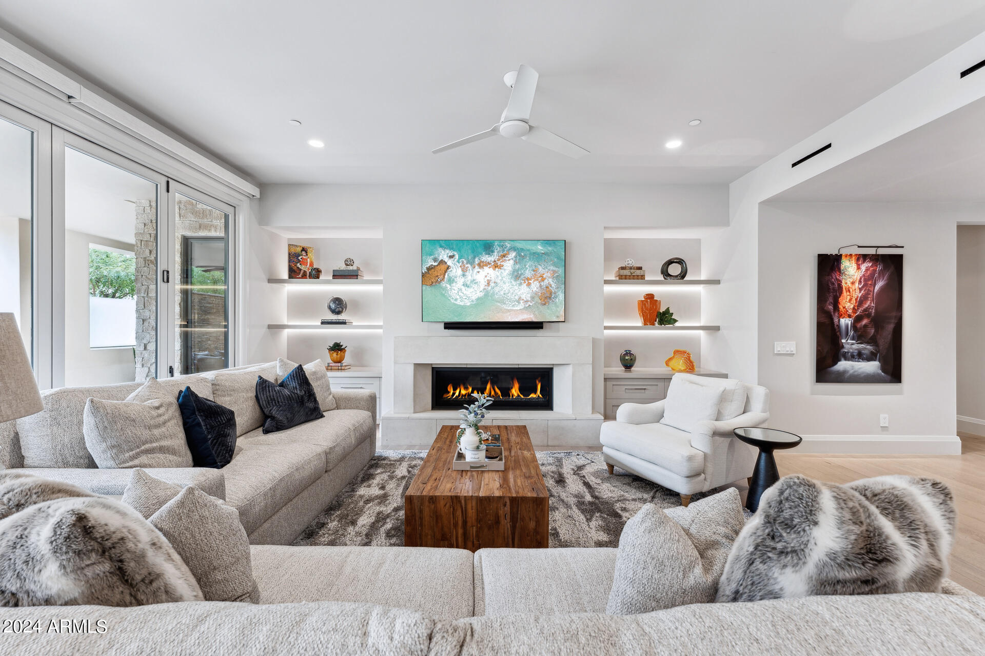 5587 E EDWARD Lane