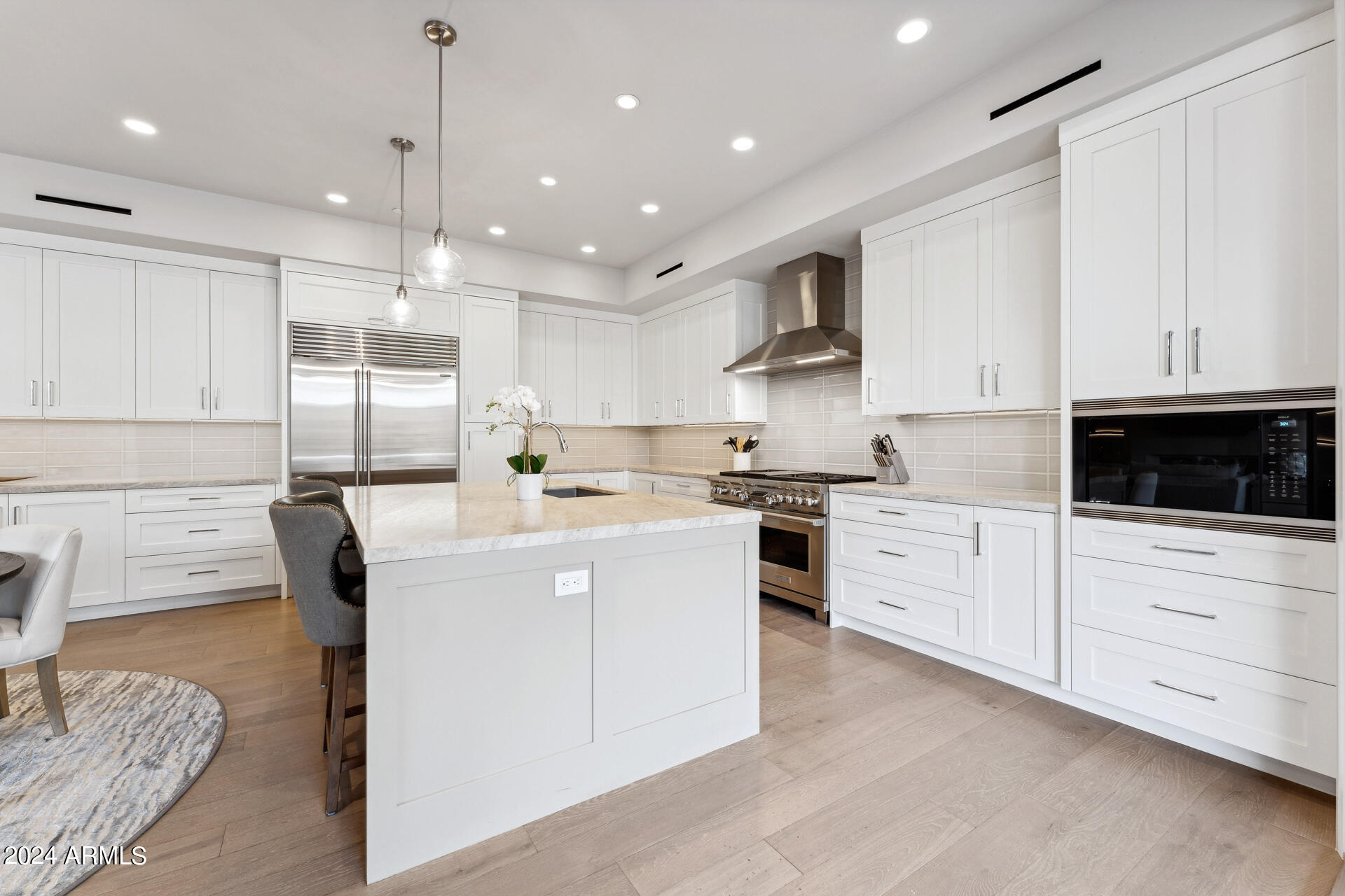 5587 E EDWARD Lane