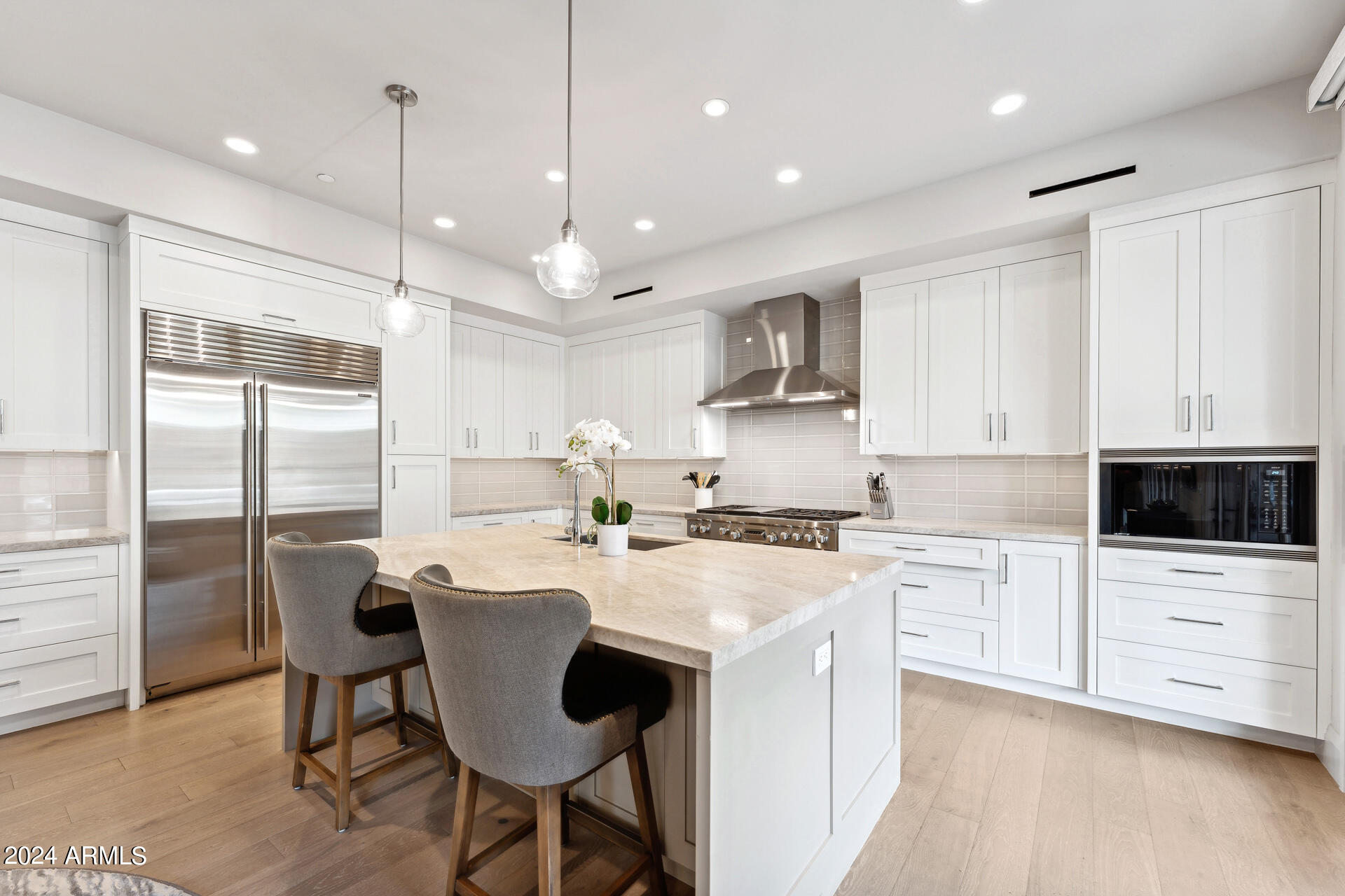 5587 E EDWARD Lane