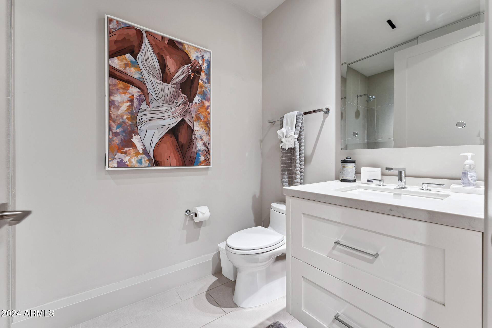 5587 E EDWARD Lane