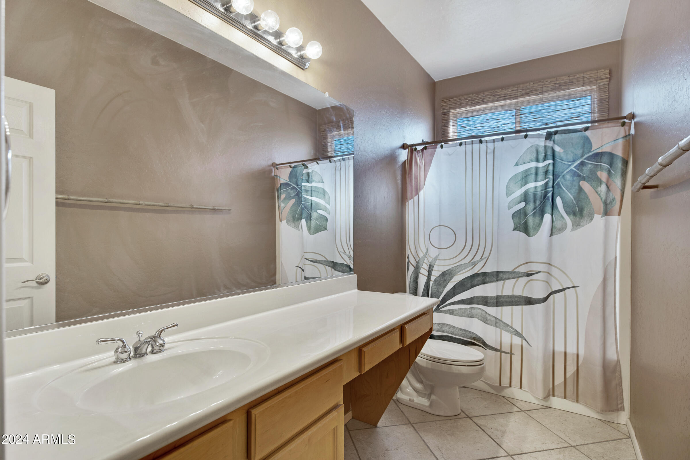 2109 E Winchester Way