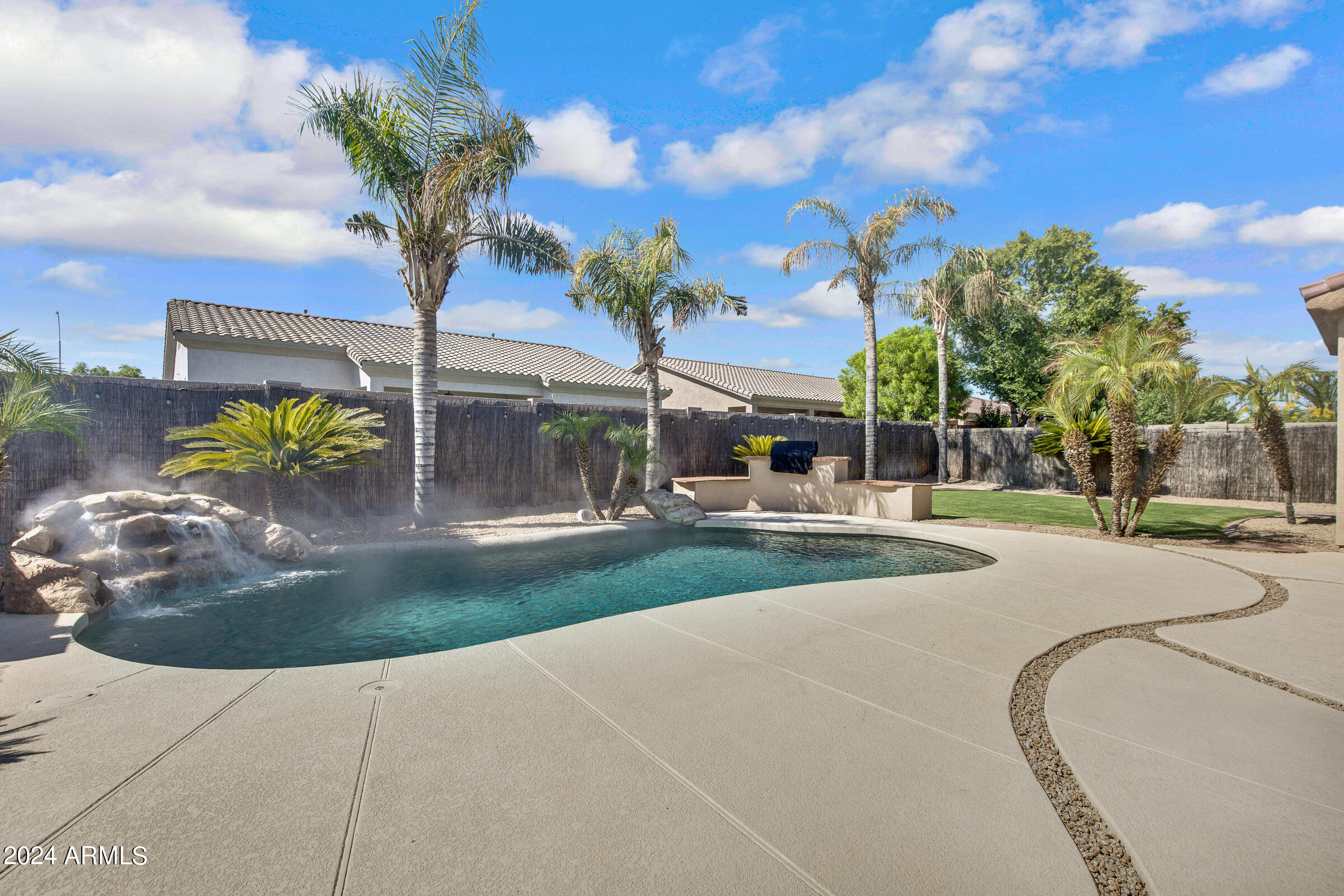 2109 E Winchester Way