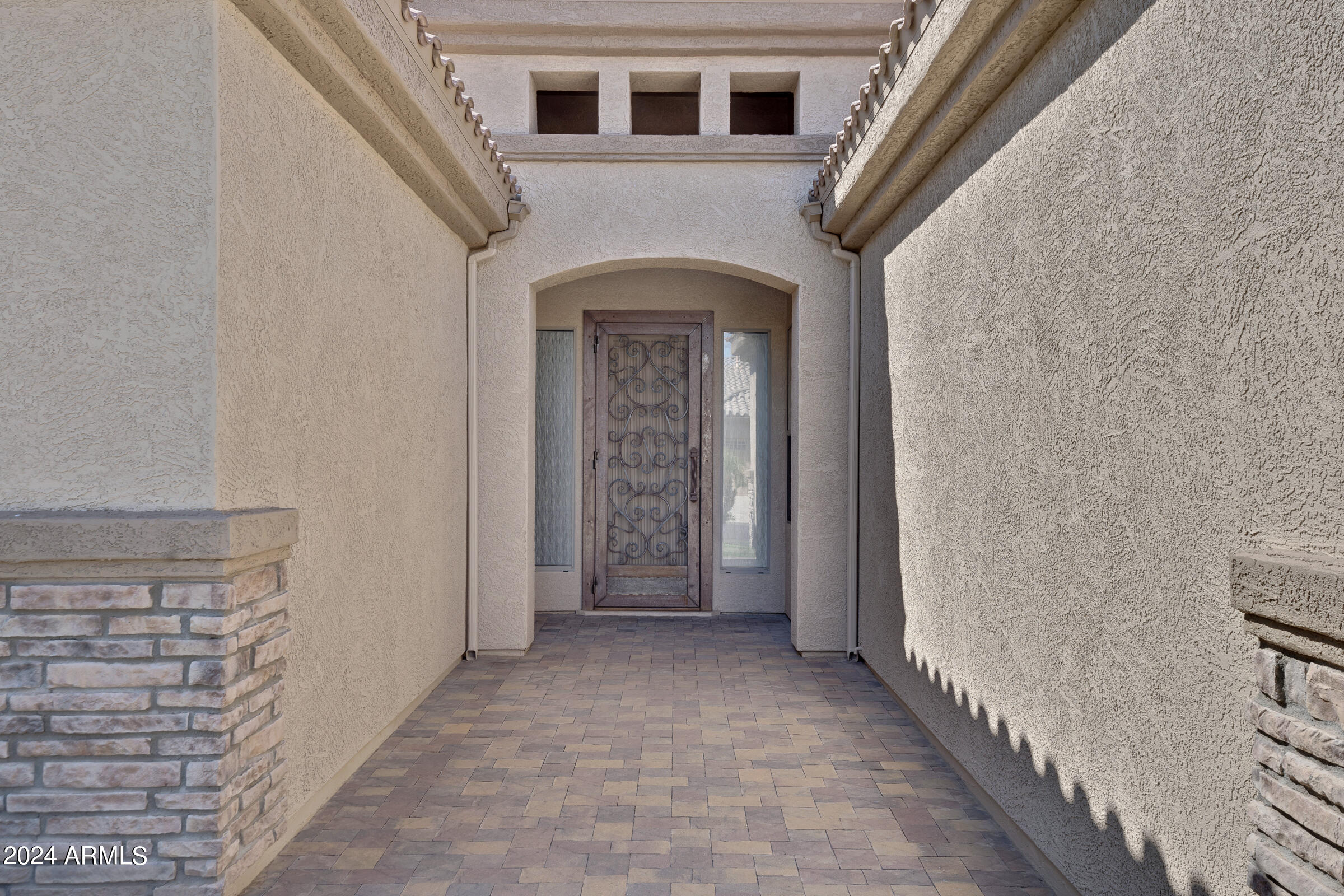 2109 E Winchester Way