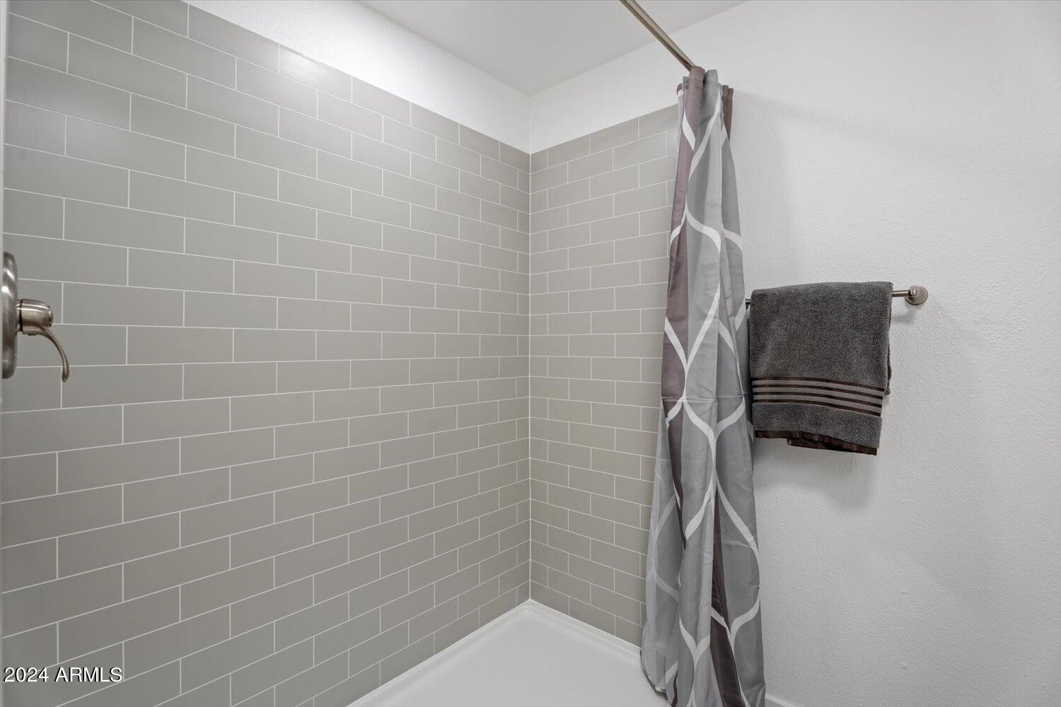 1125 W PASADENA Avenue 2