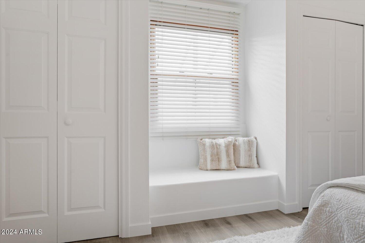 1125 W PASADENA Avenue 2