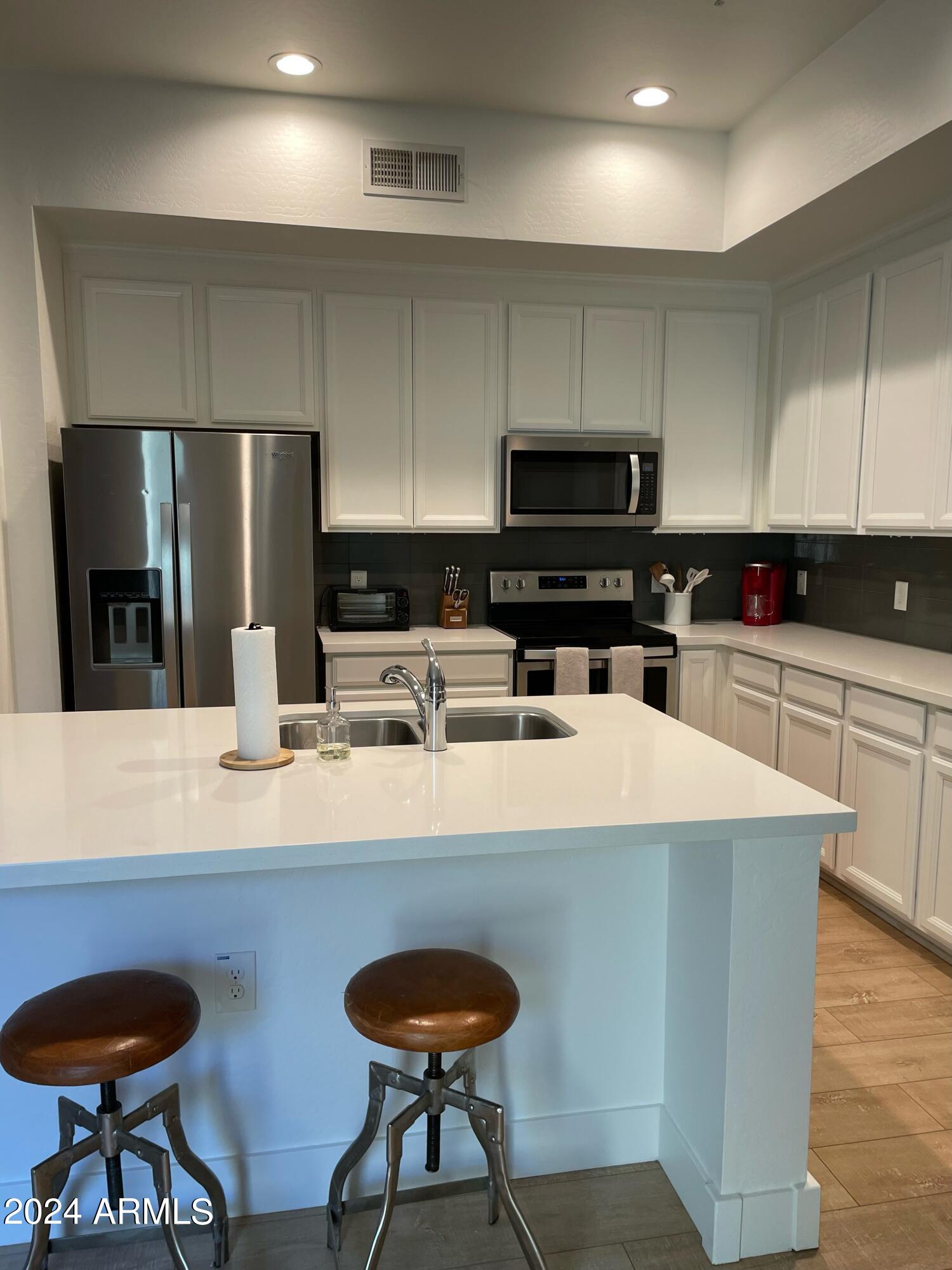 6565 E THOMAS Road, 1068