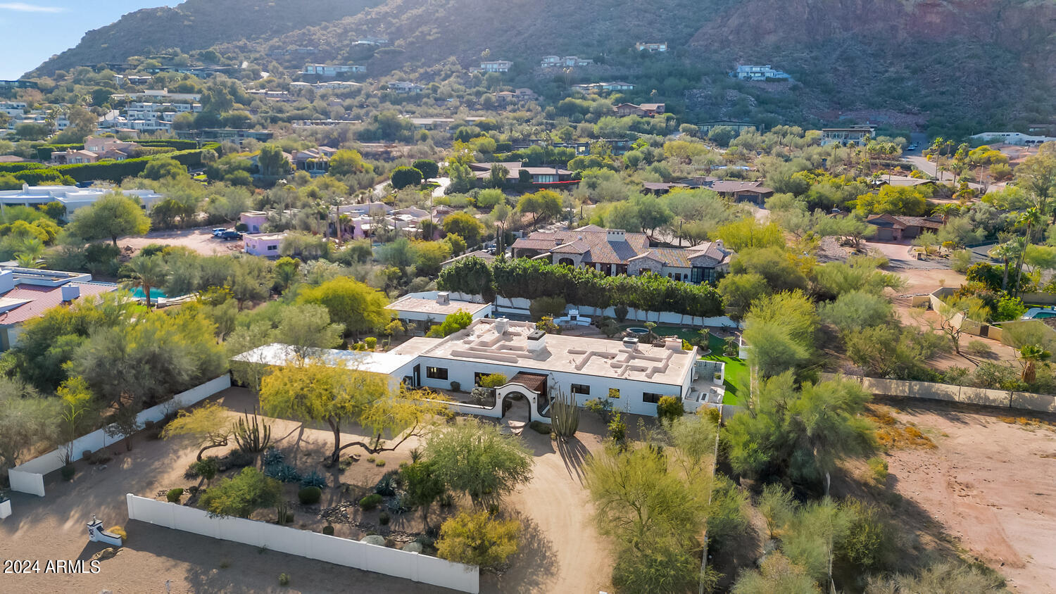 5409 E MCDONALD Drive