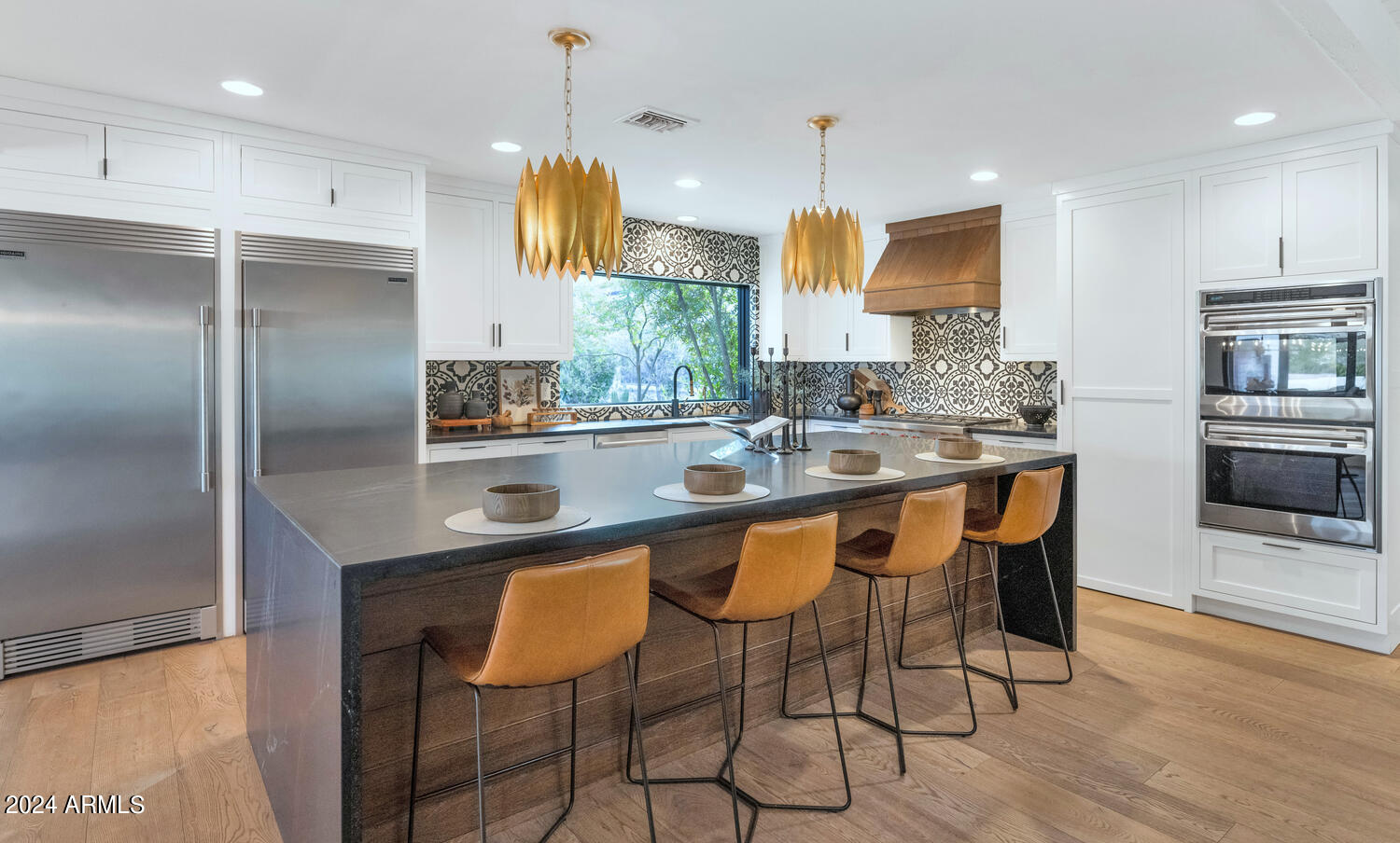 5409 E MCDONALD Drive