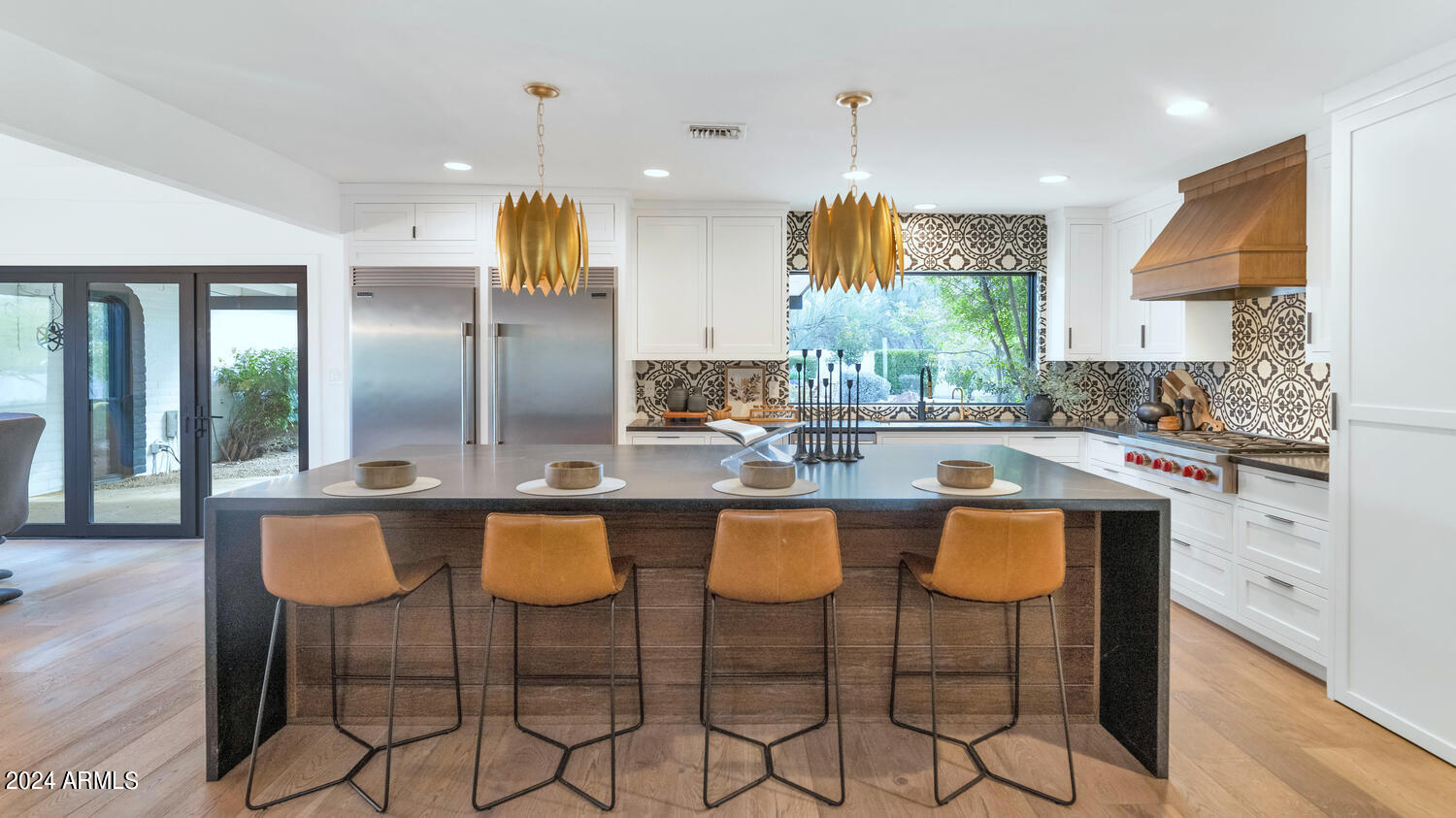 5409 E MCDONALD Drive