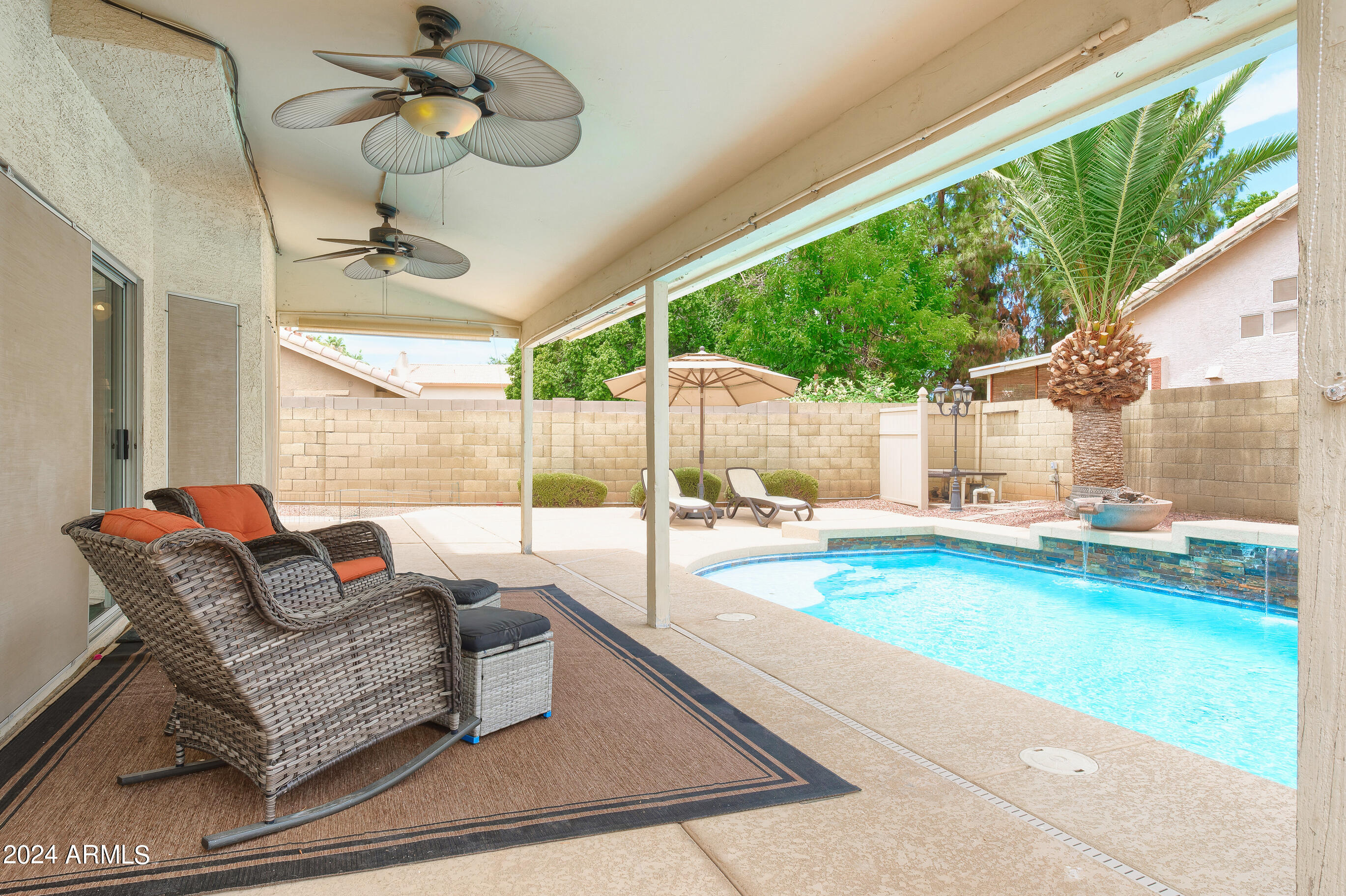1120 E ARTESIAN Way
