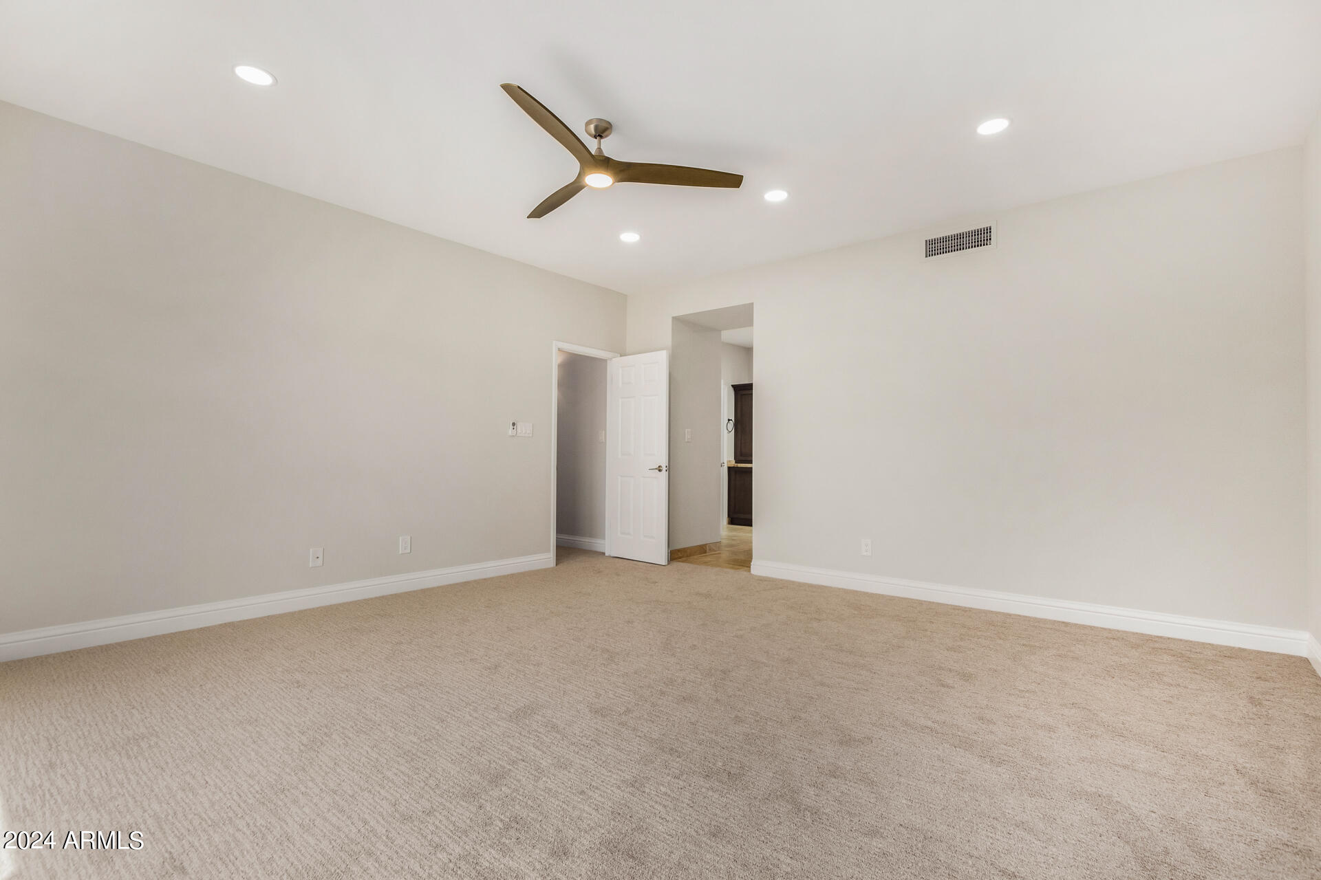 8677 E Via Del Valle