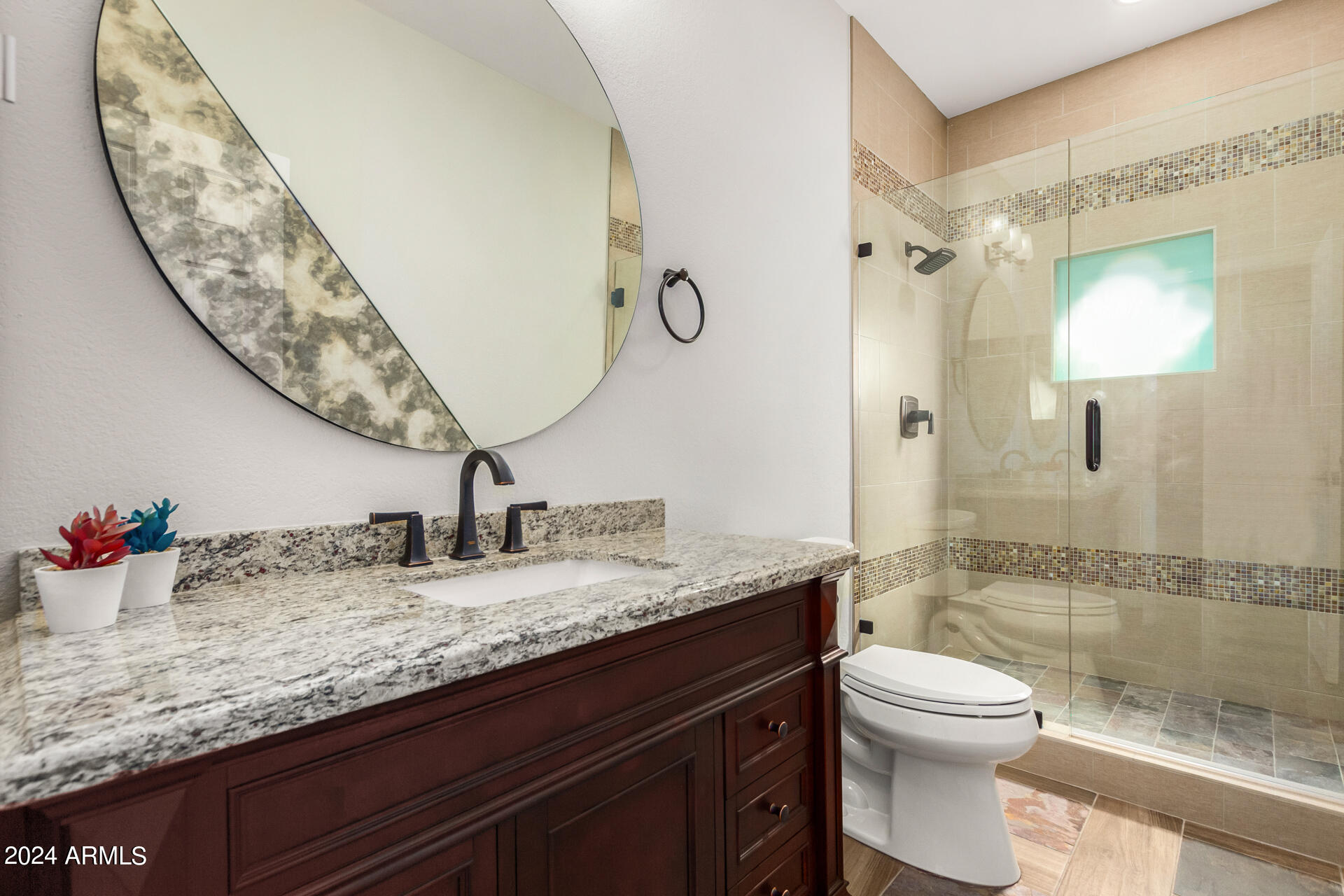 8677 E Via Del Valle