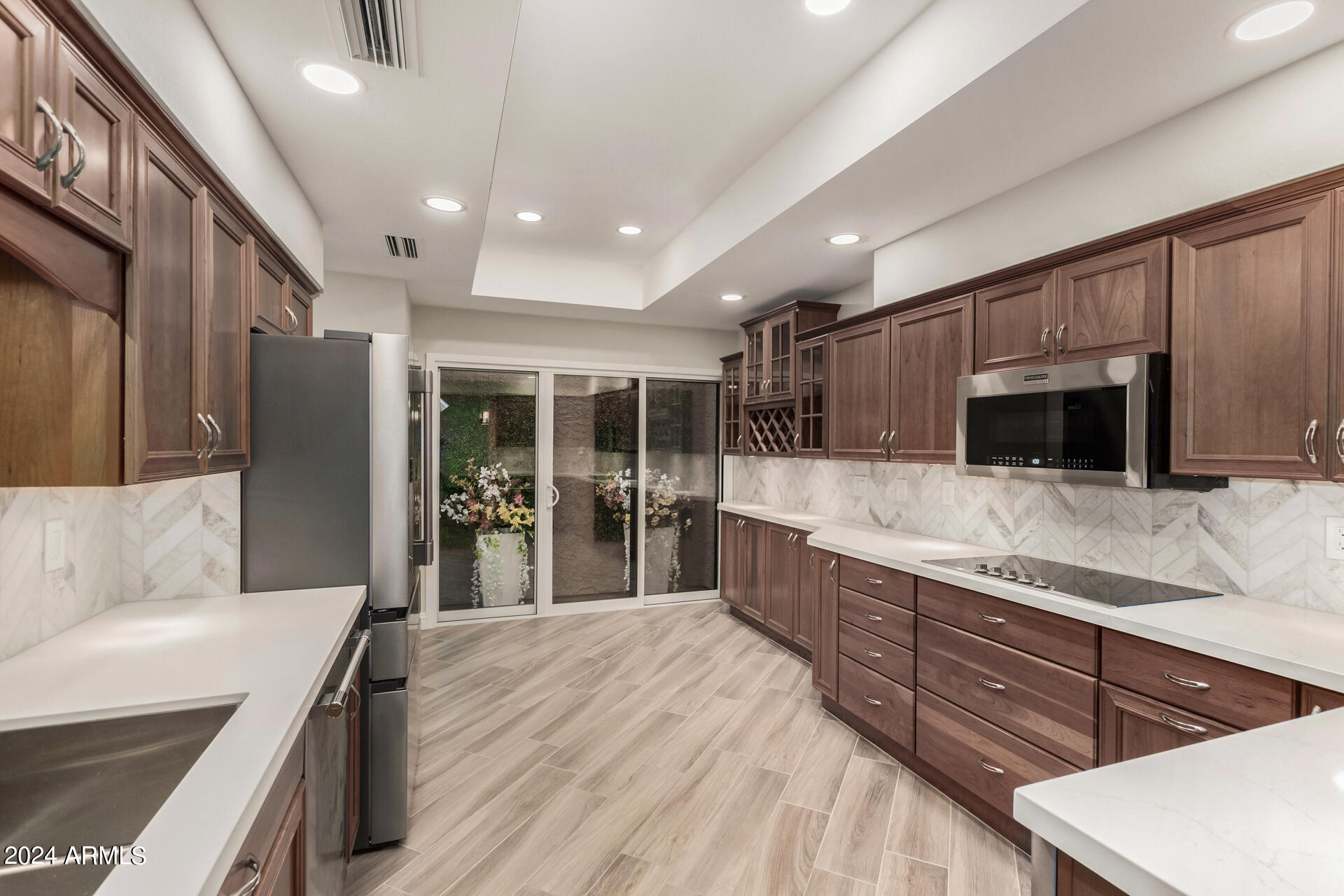 8677 E Via Del Valle