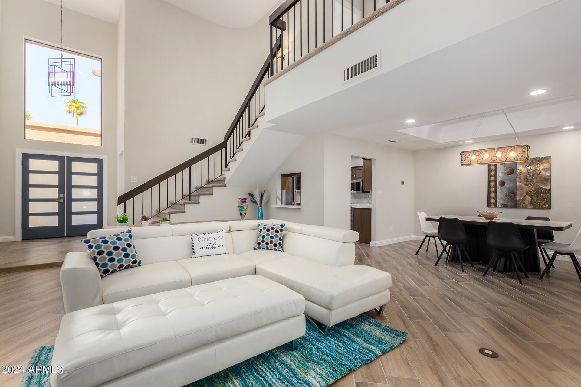 8677 E Via Del Valle