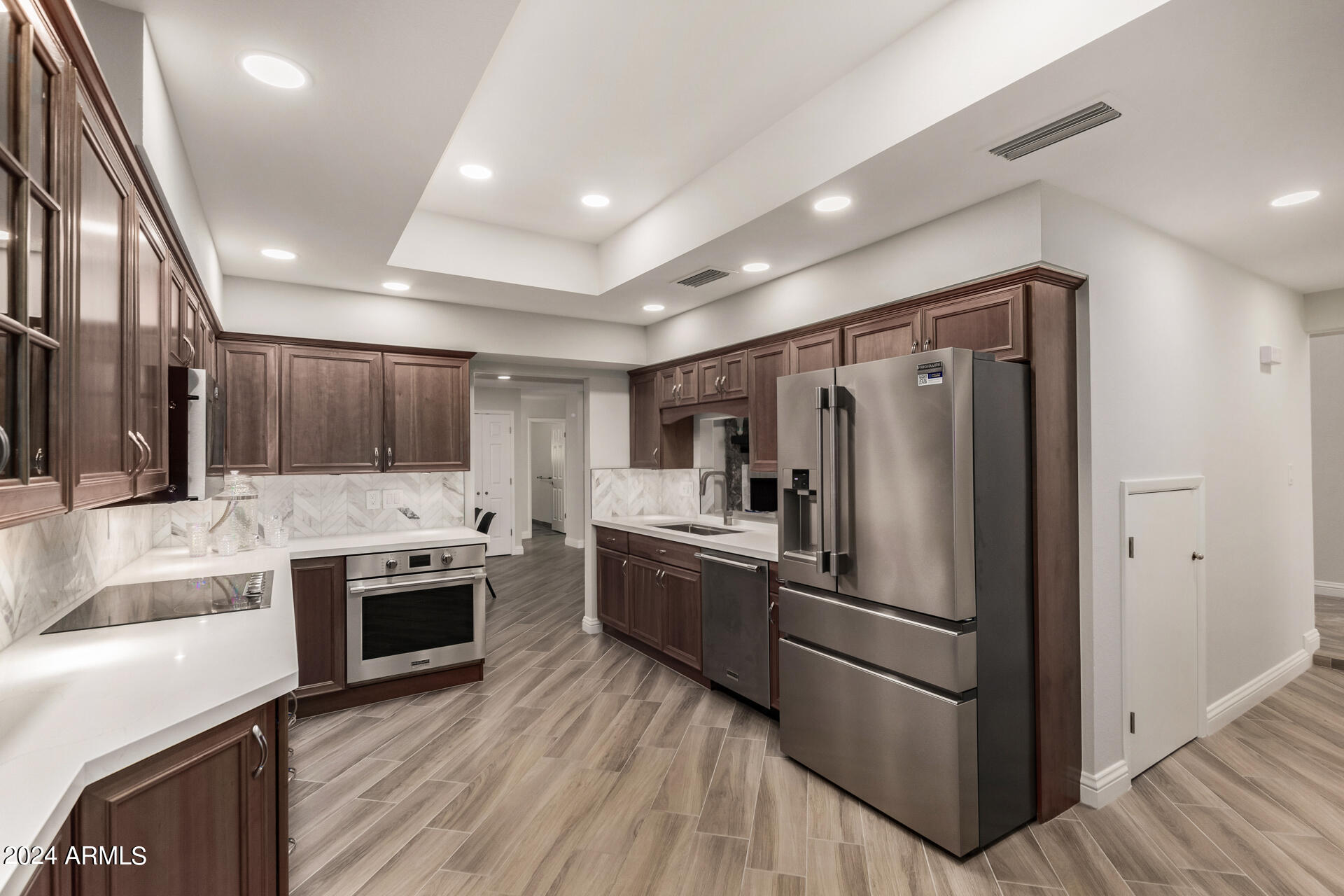 8677 E Via Del Valle