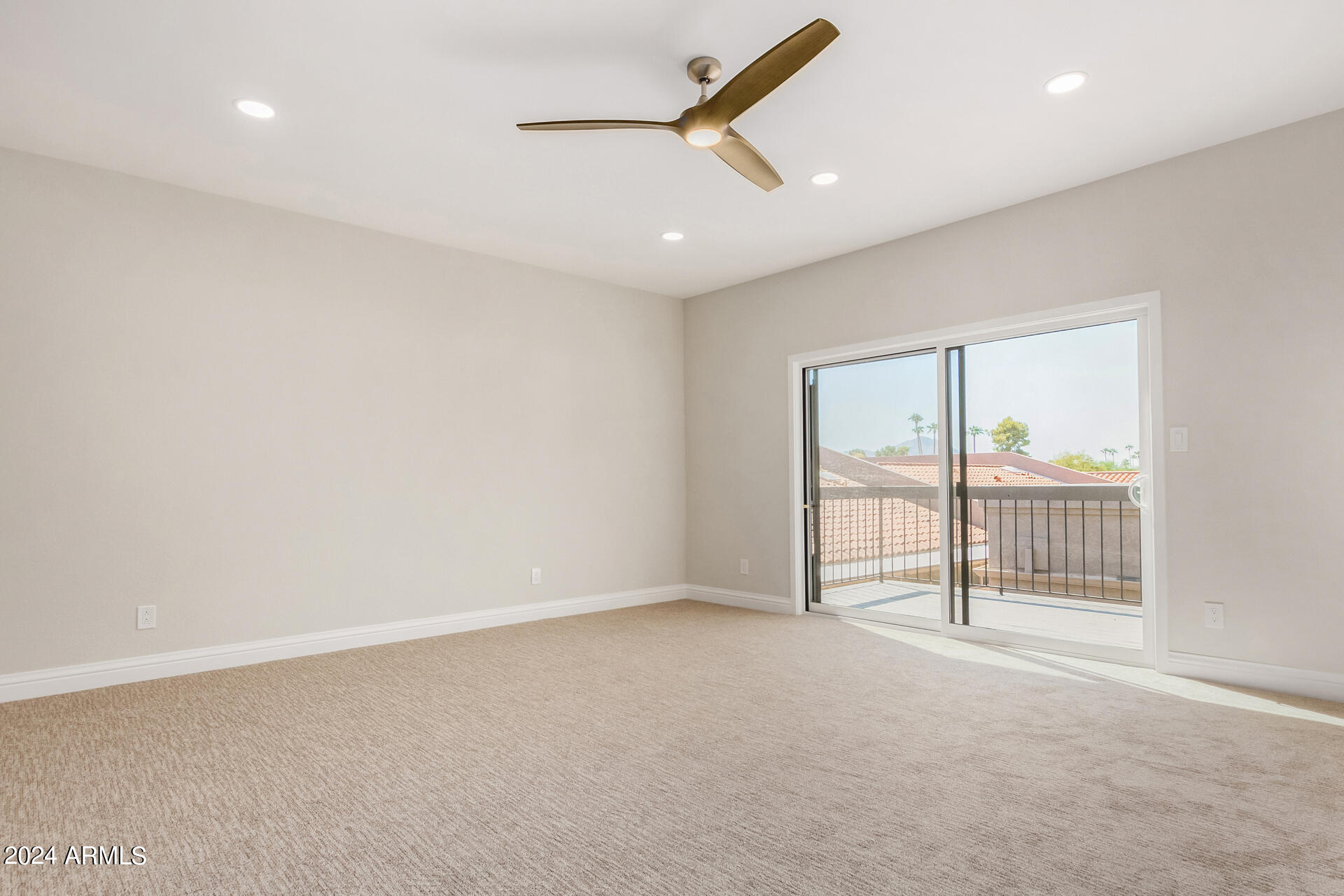 8677 E Via Del Valle