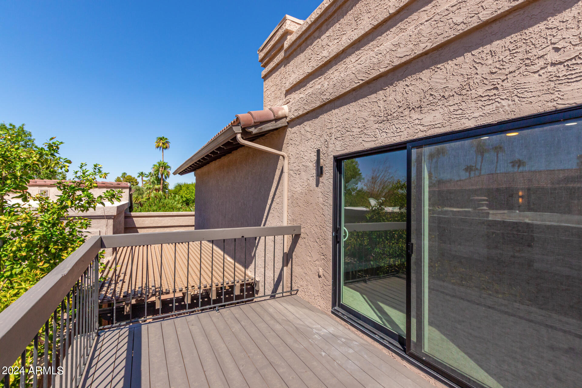 8677 E Via Del Valle