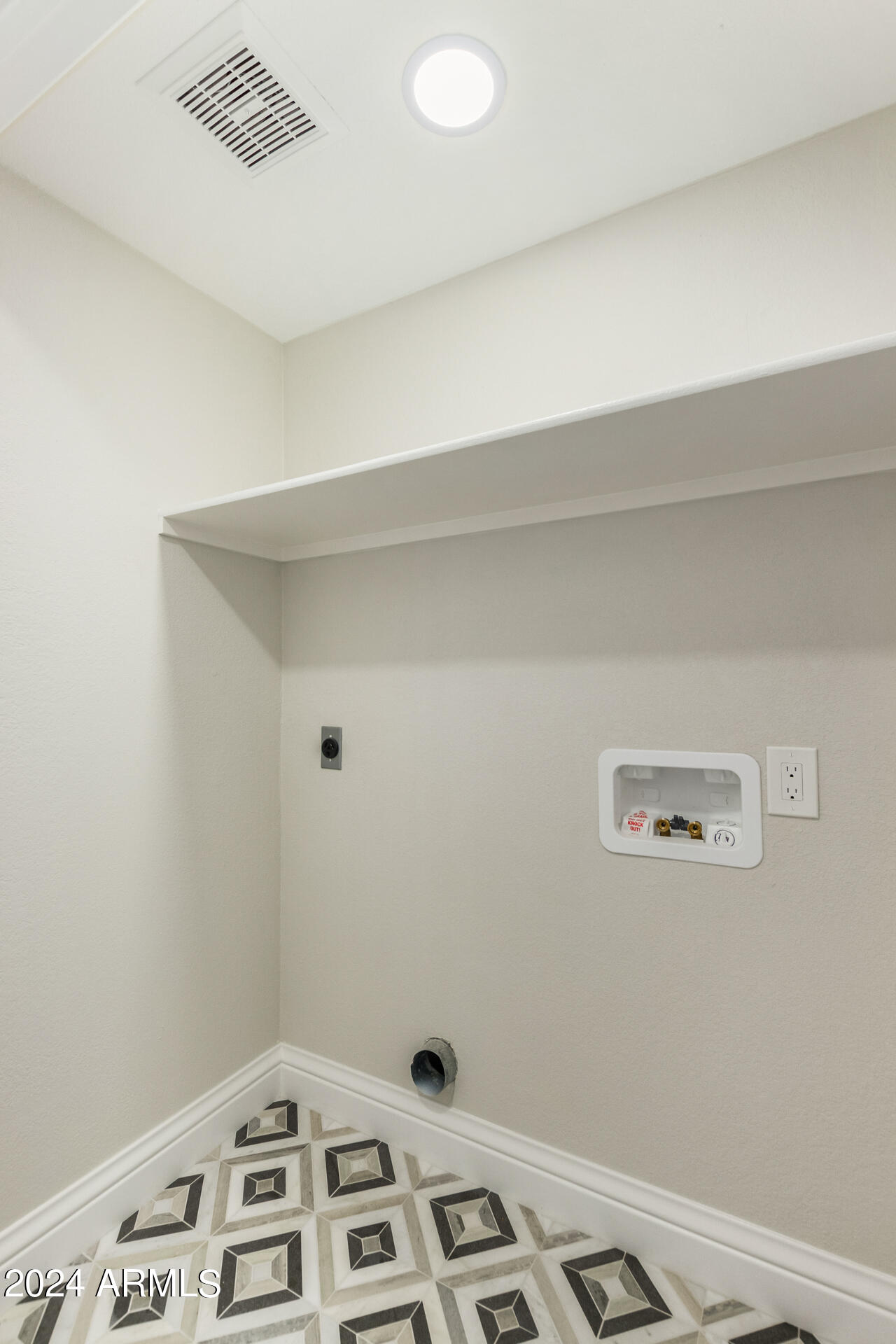 8677 E Via Del Valle