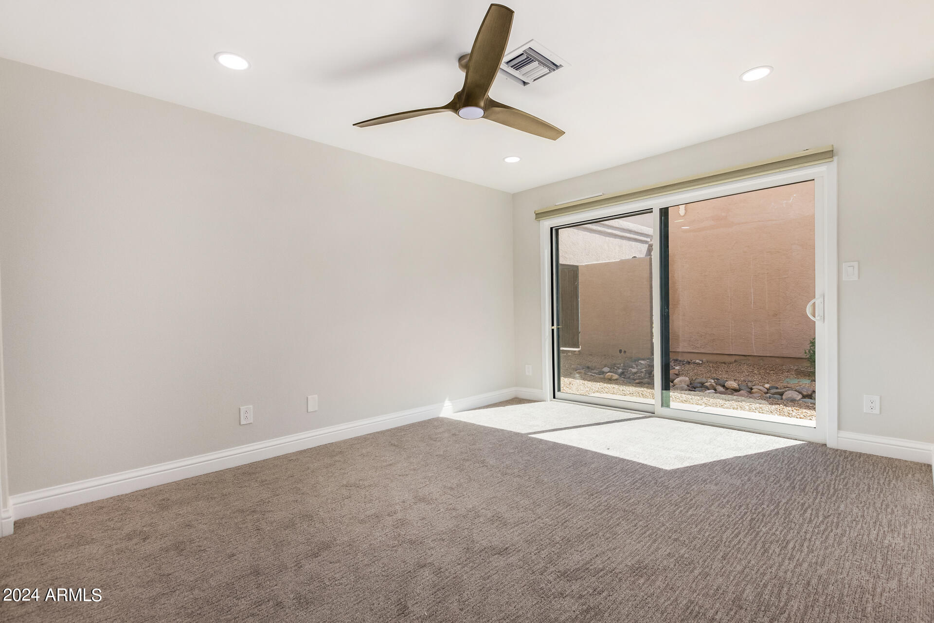 8677 E Via Del Valle