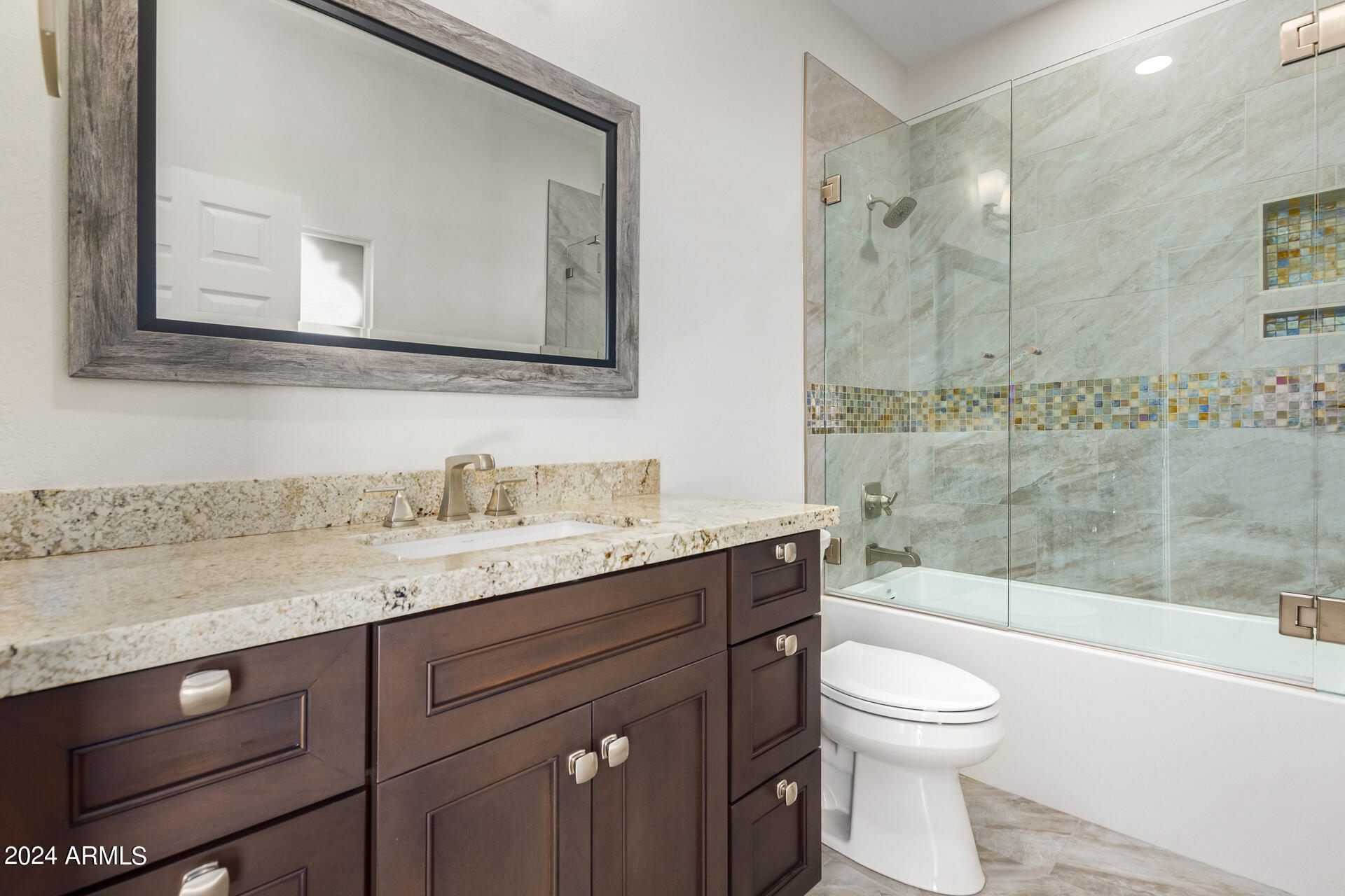 8677 E Via Del Valle