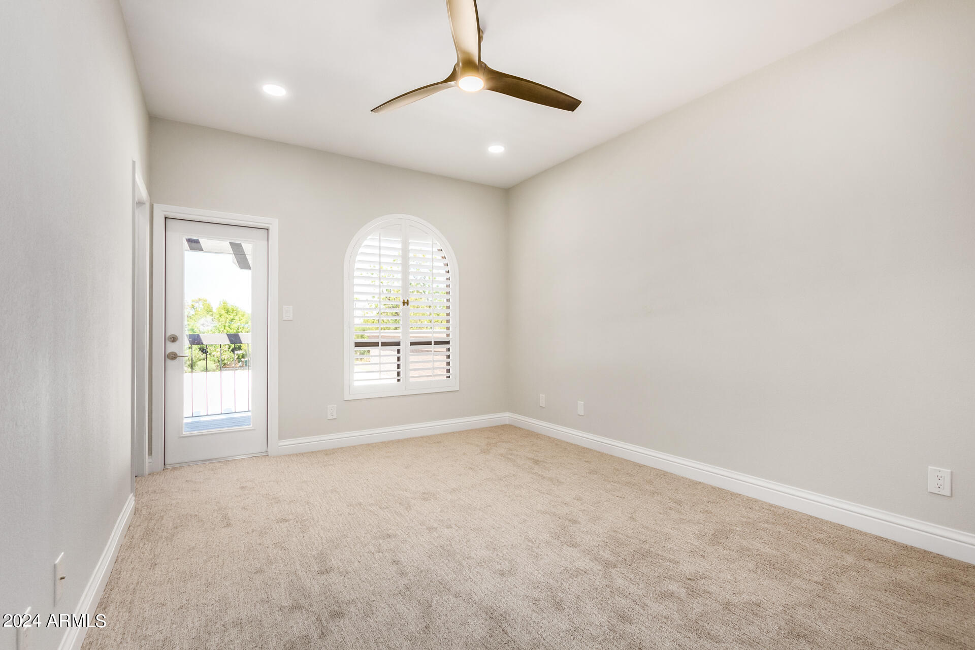 8677 E Via Del Valle