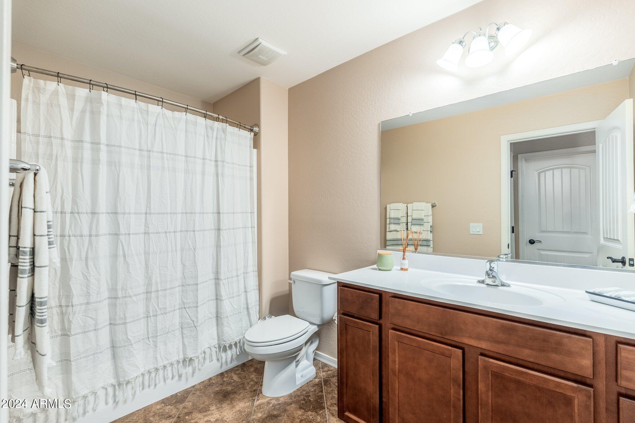 17961 W IVY Lane