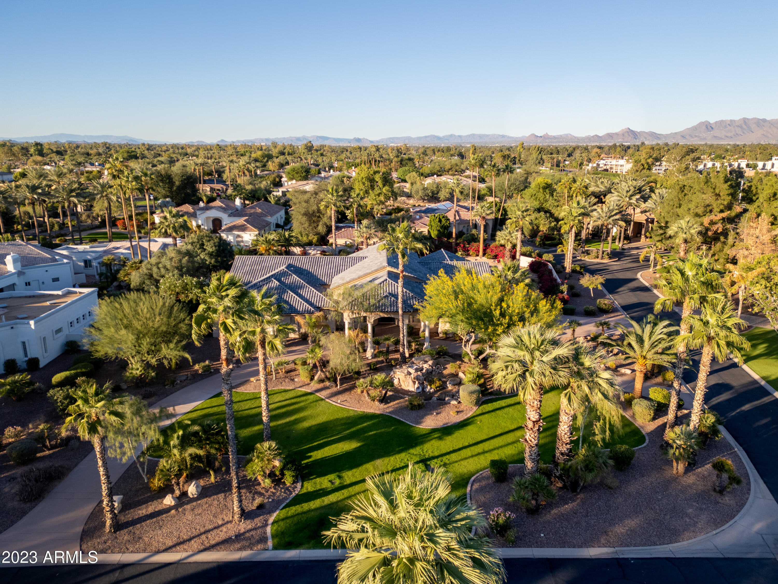 7148 E Valley Trail