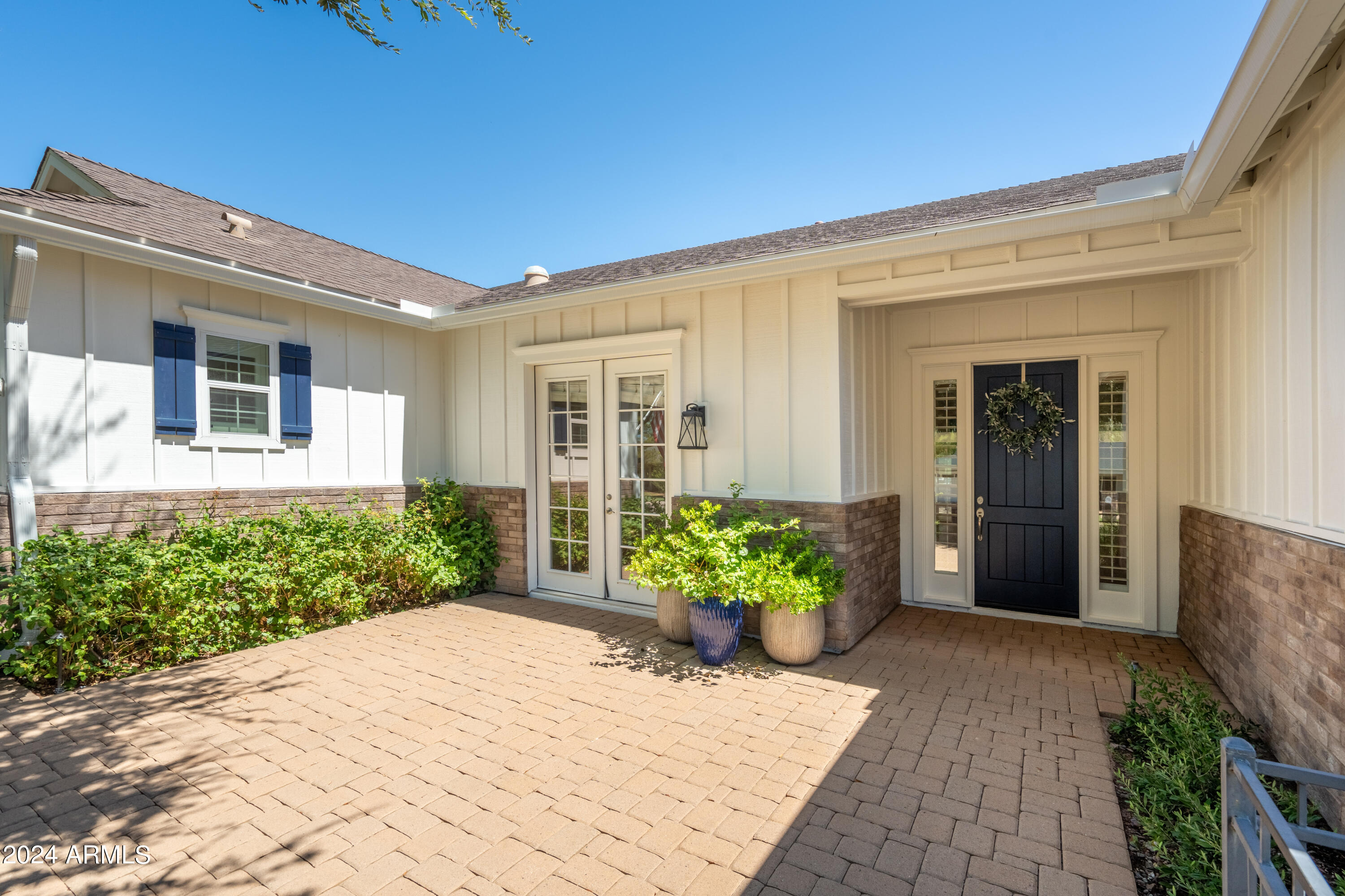 4570 E CALLE TUBERIA --