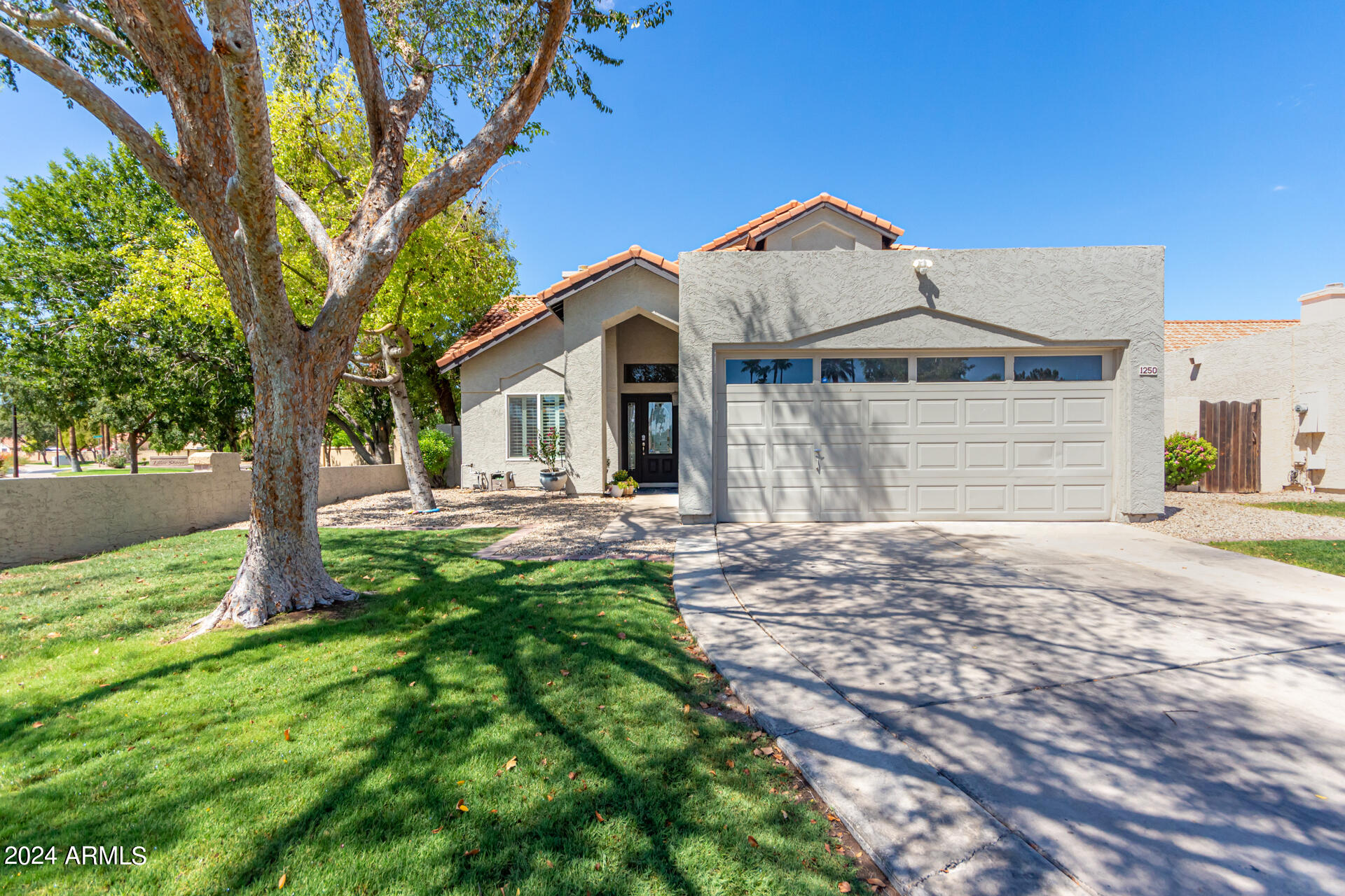 1250 W SAND DUNE Drive