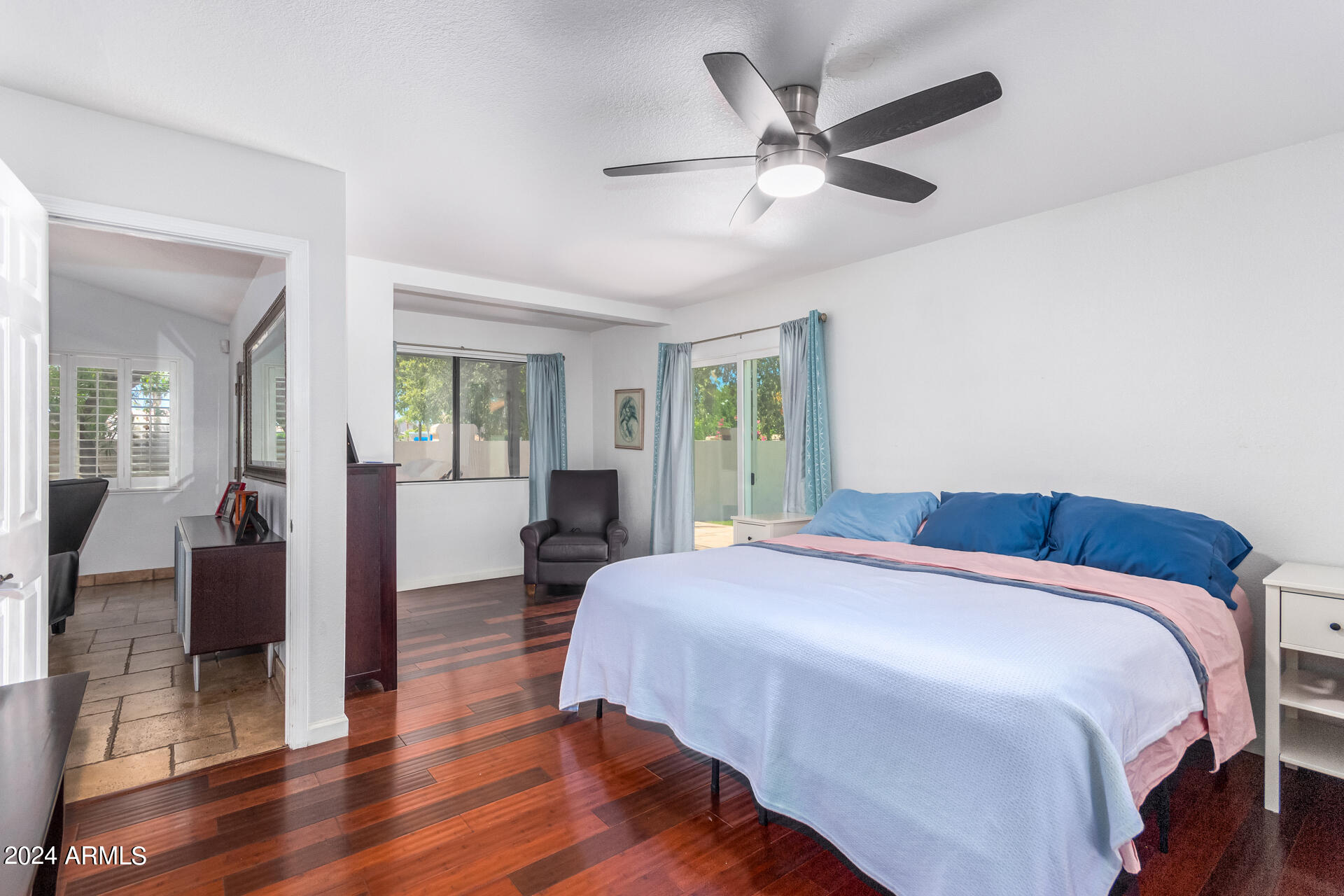 1250 W SAND DUNE Drive