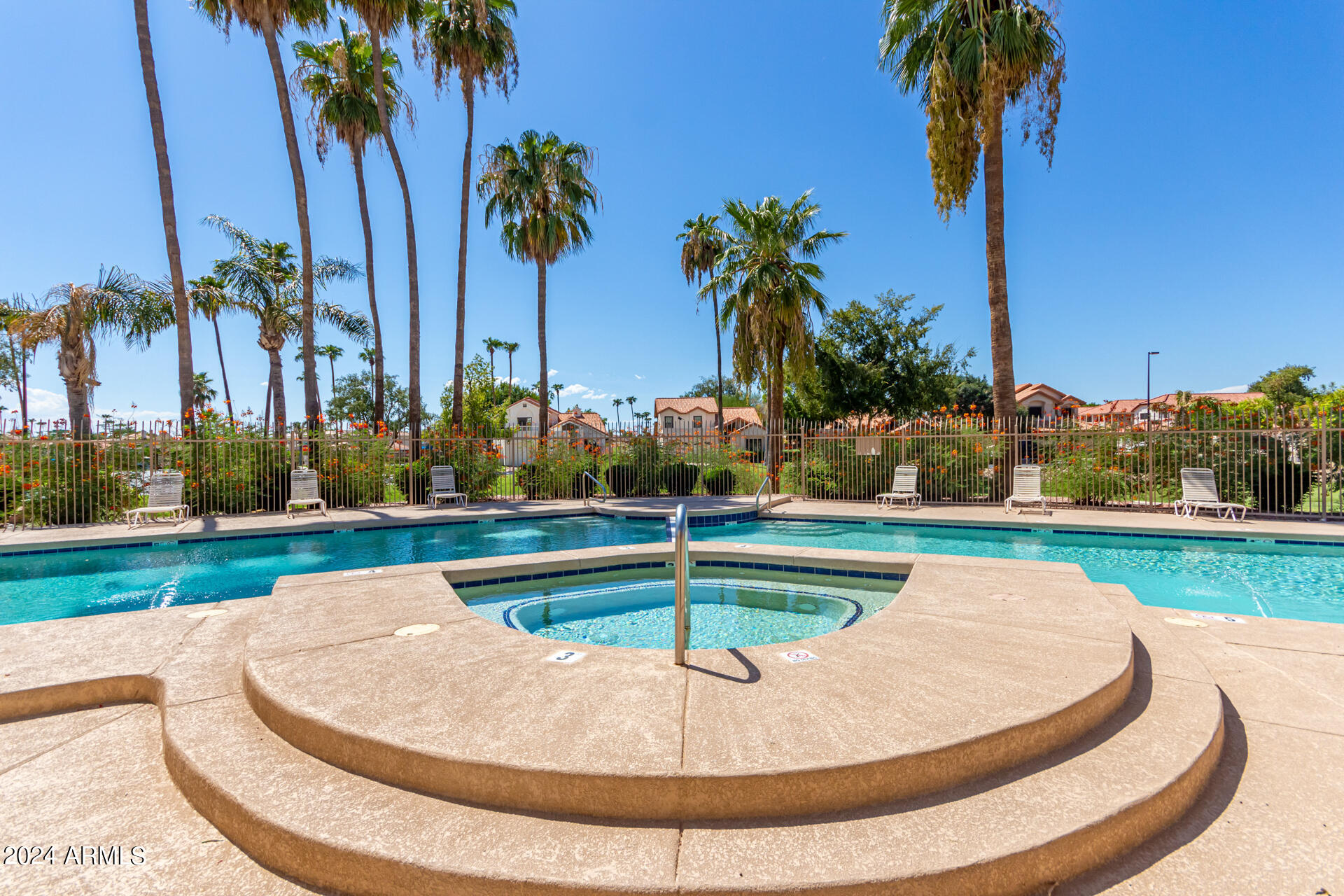 1250 W SAND DUNE Drive