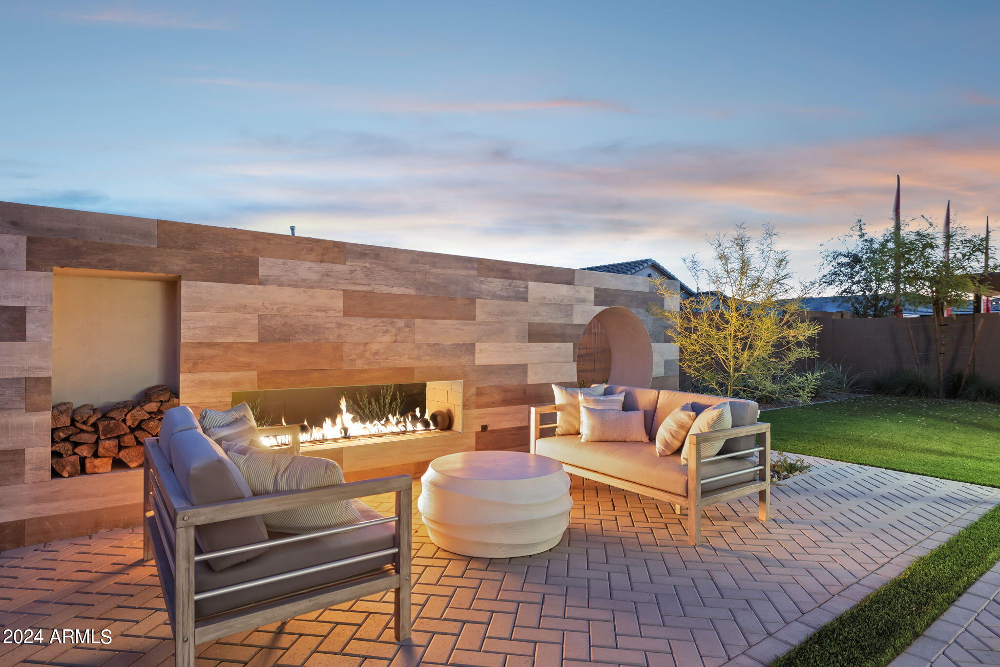 20141 W MONTECITO Avenue