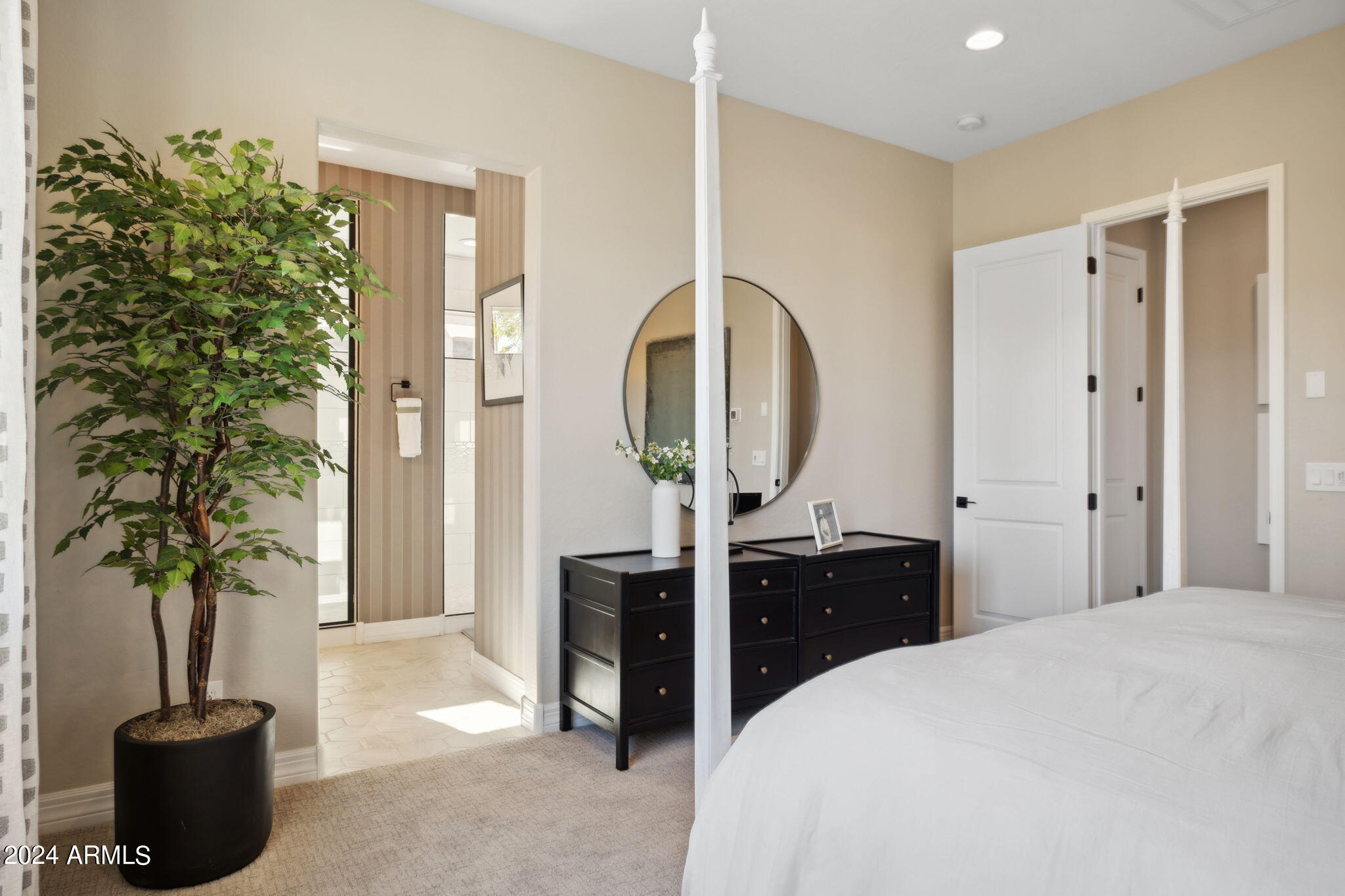 20141 W MONTECITO Avenue