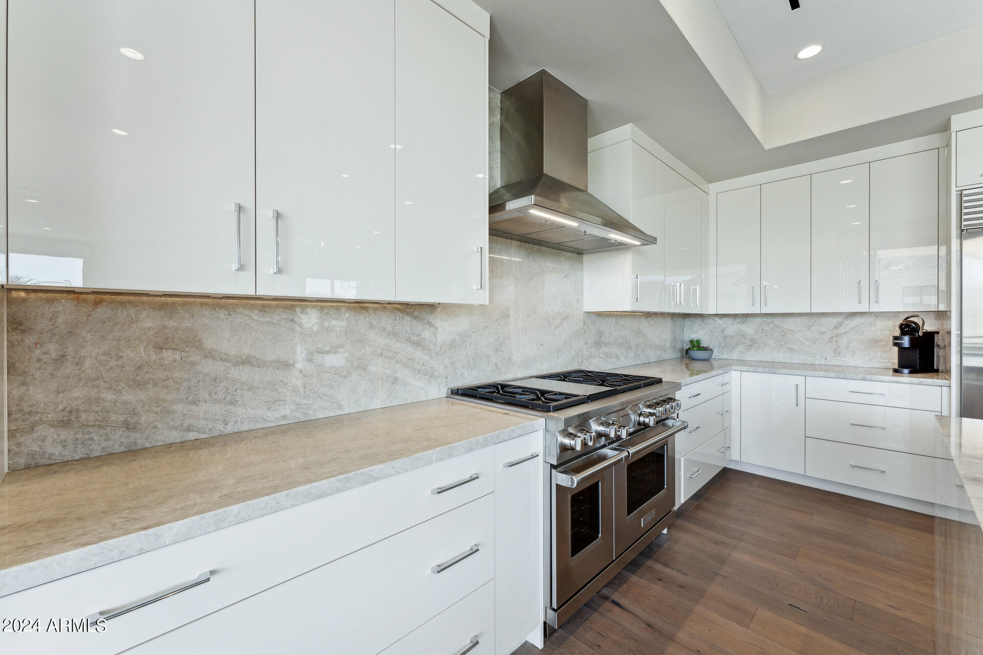 5593 E EDWARD Lane