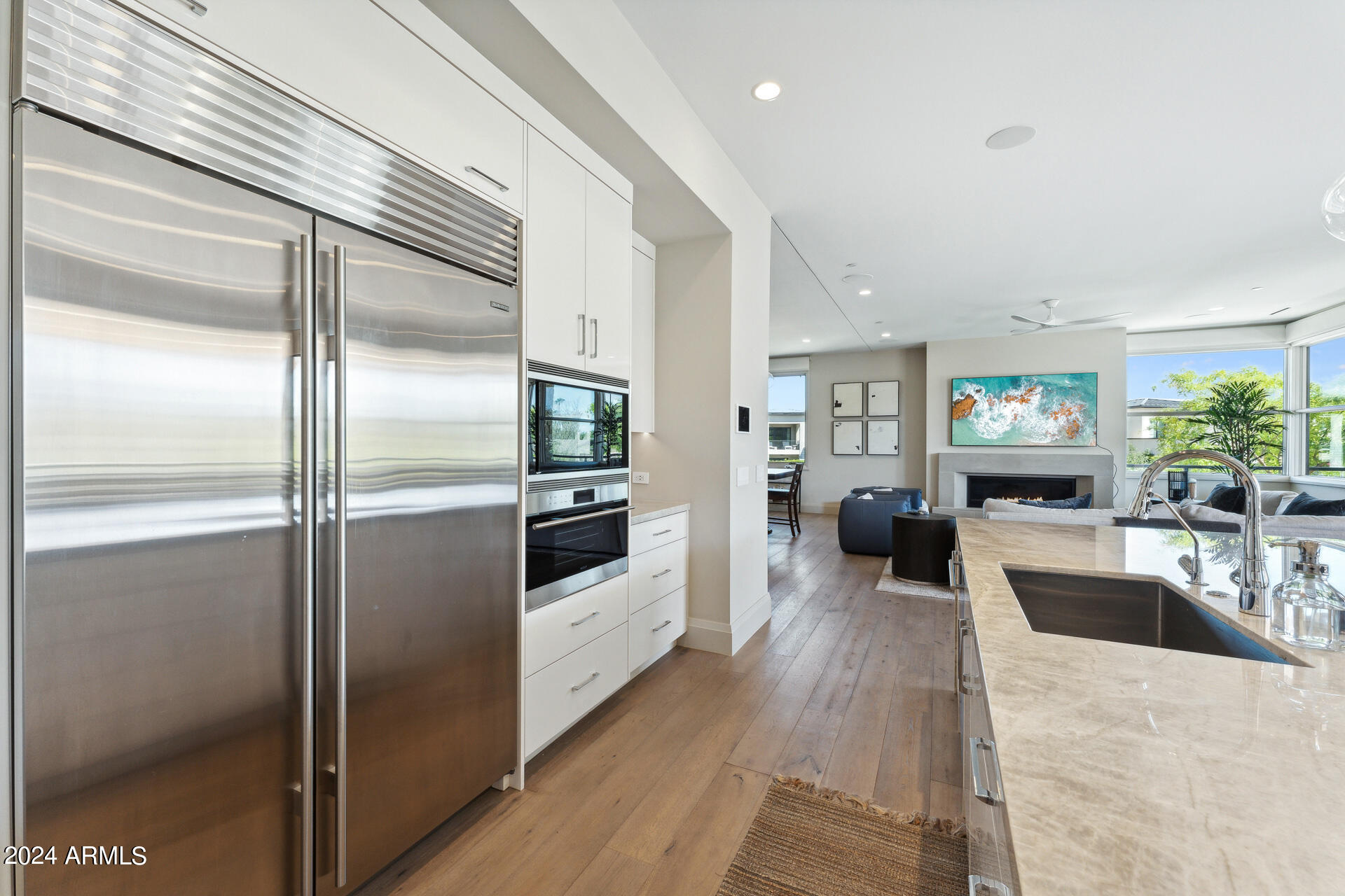 5593 E EDWARD Lane