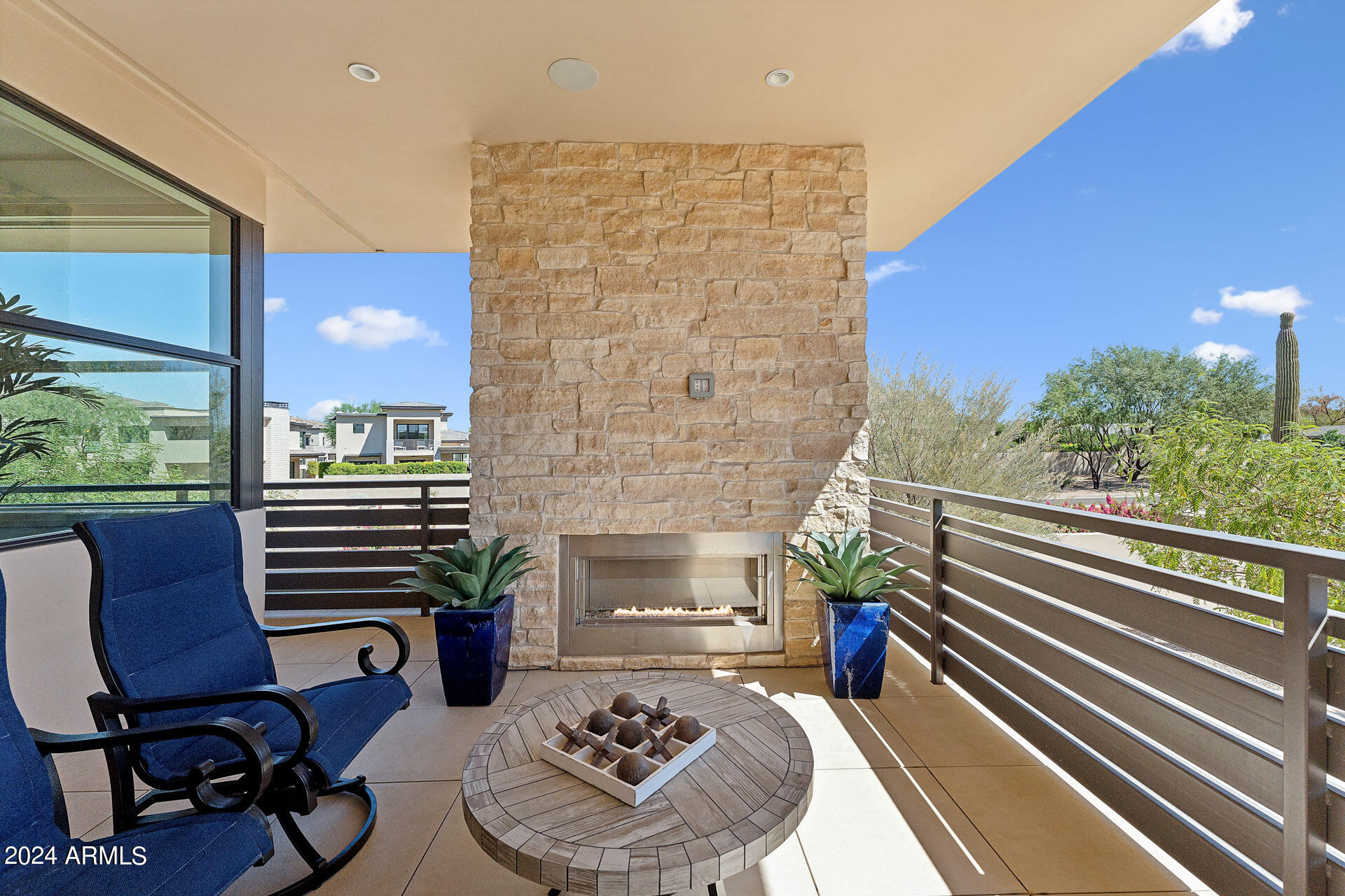 5593 E EDWARD Lane