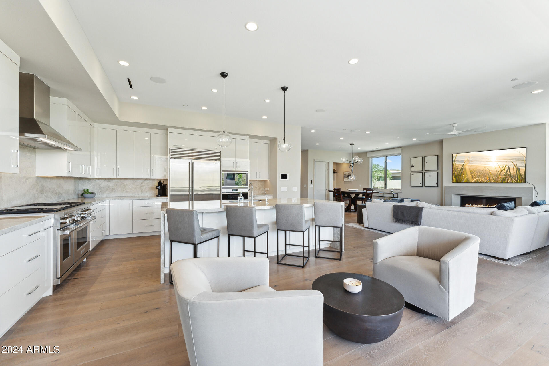 5593 E EDWARD Lane