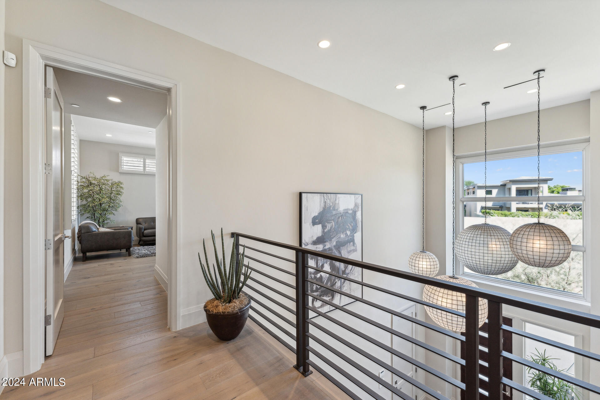 5593 E EDWARD Lane