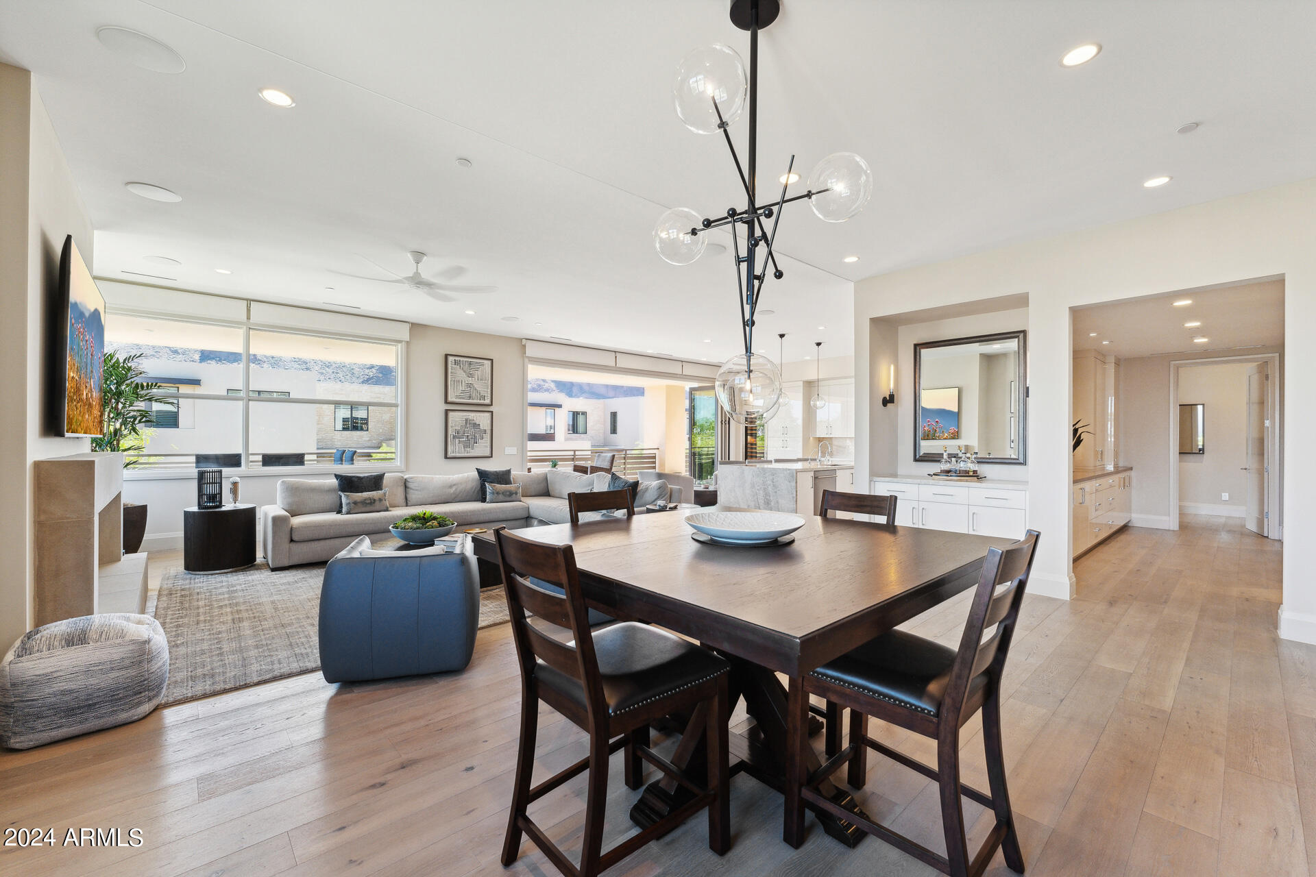 5593 E EDWARD Lane