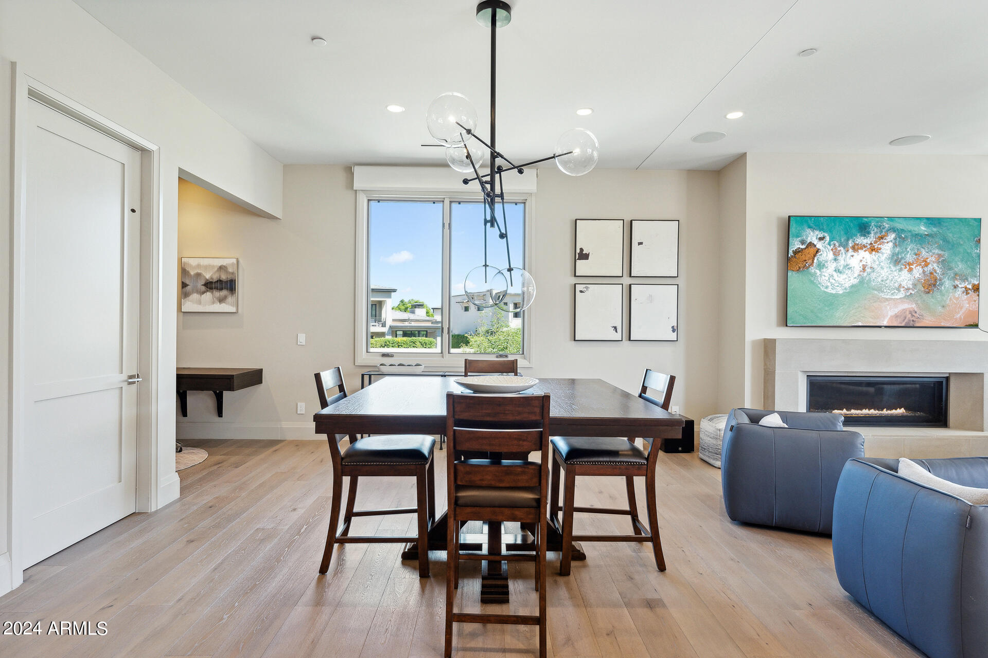 5593 E EDWARD Lane