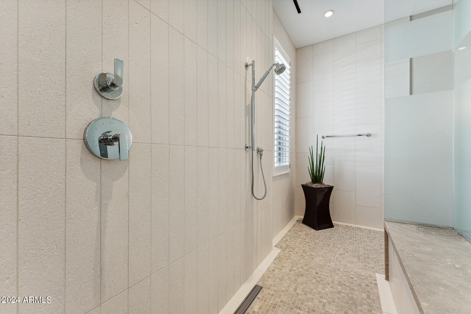 5593 E EDWARD Lane