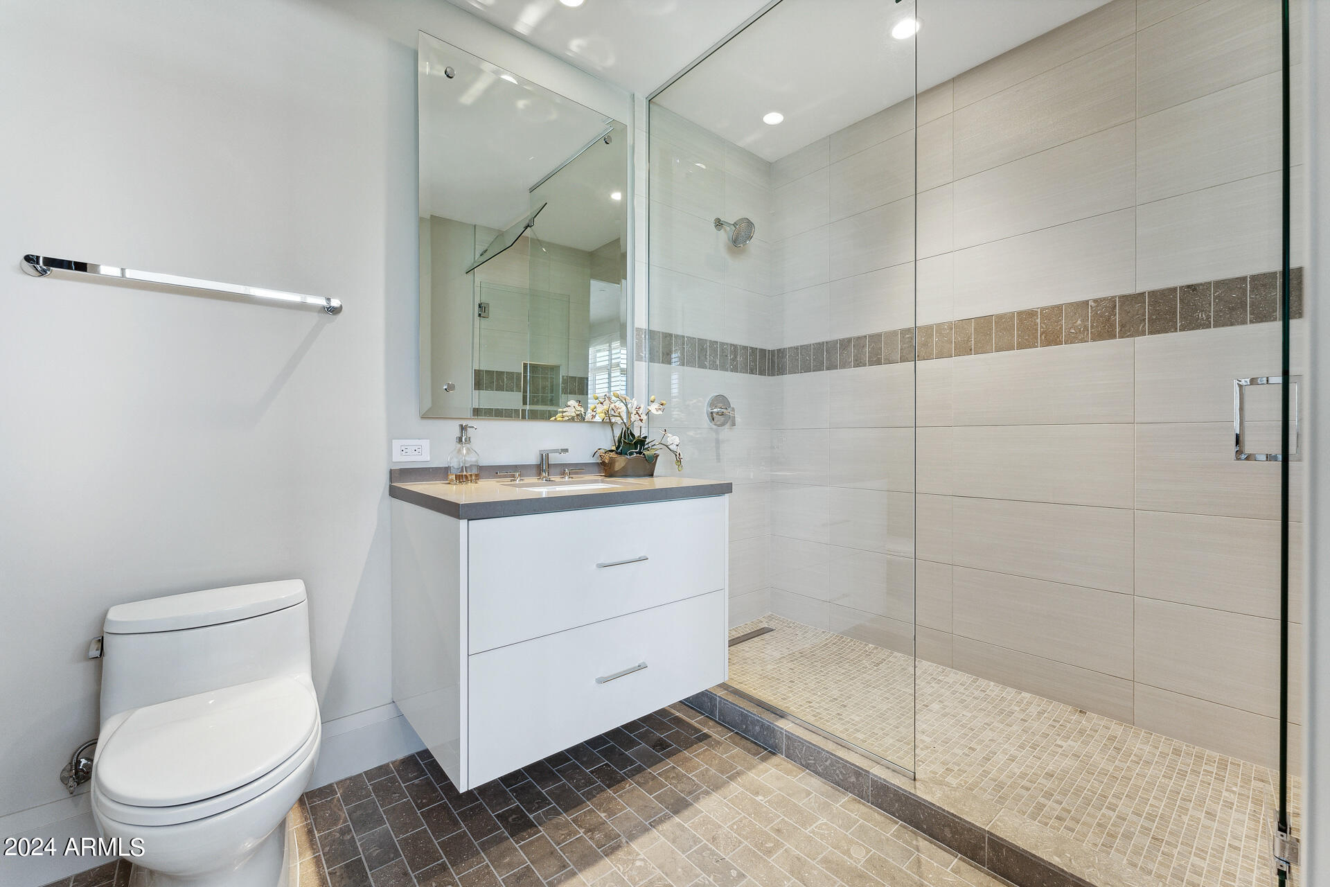 5593 E EDWARD Lane
