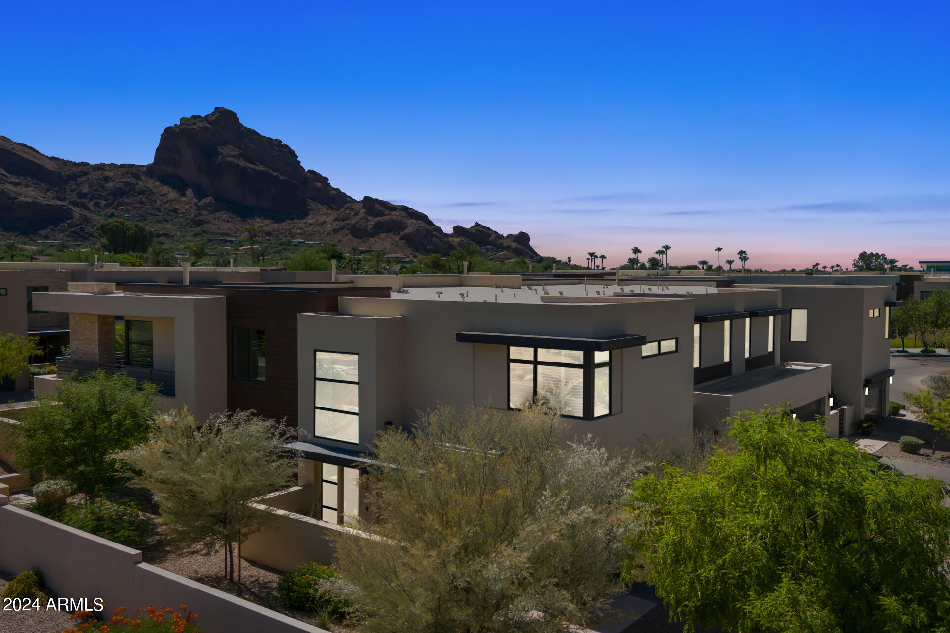 5593 E EDWARD Lane