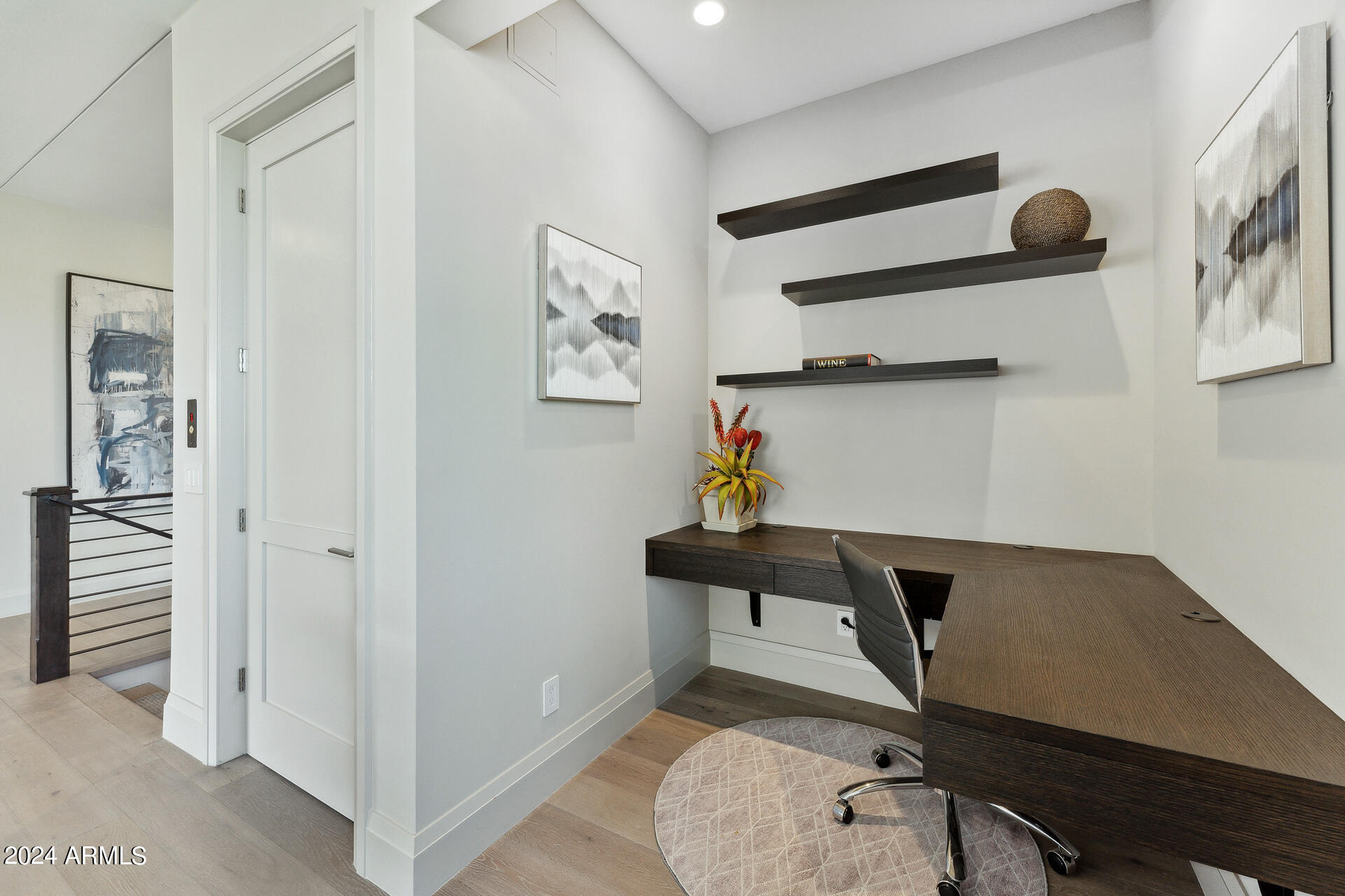 5593 E EDWARD Lane