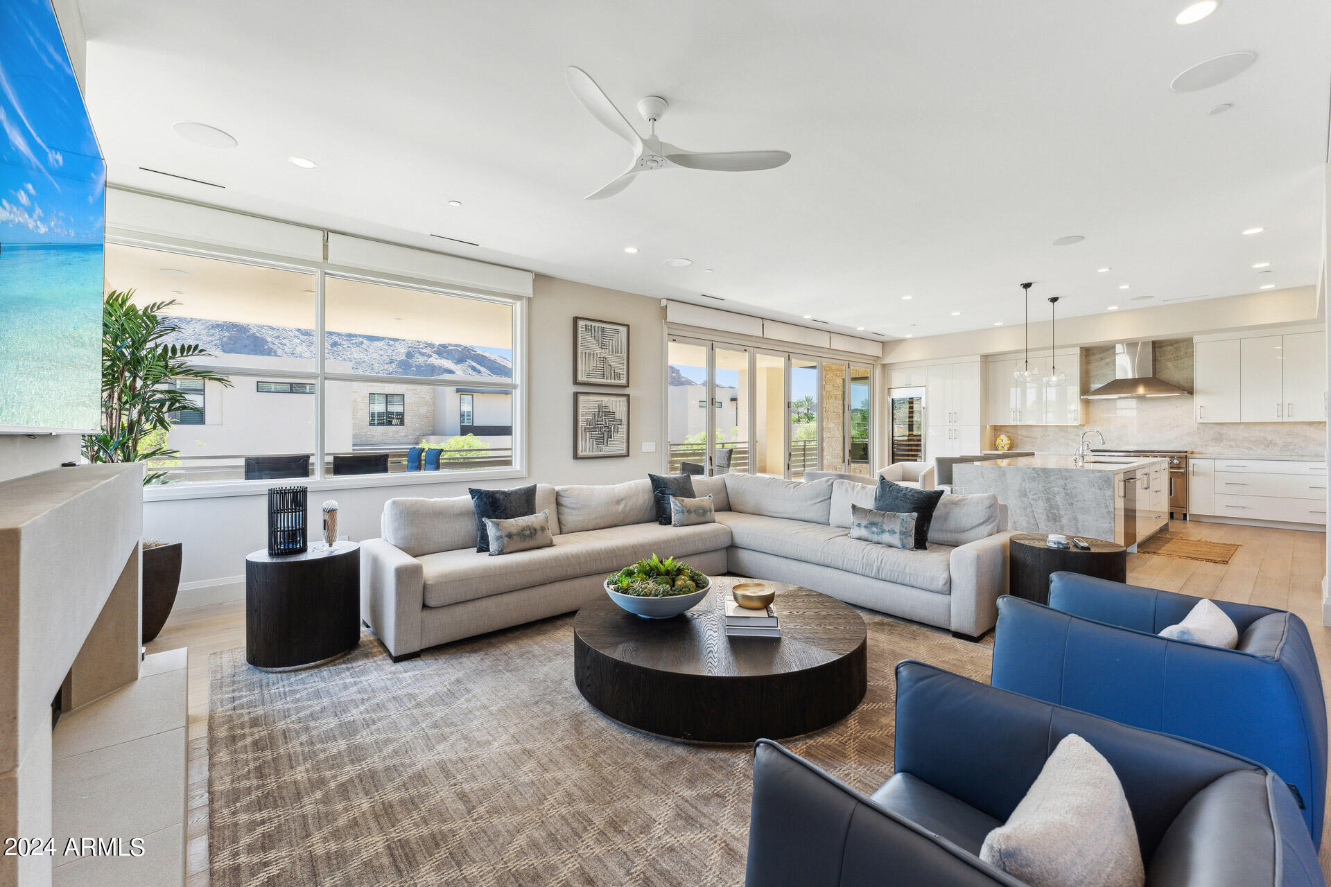 5593 E EDWARD Lane