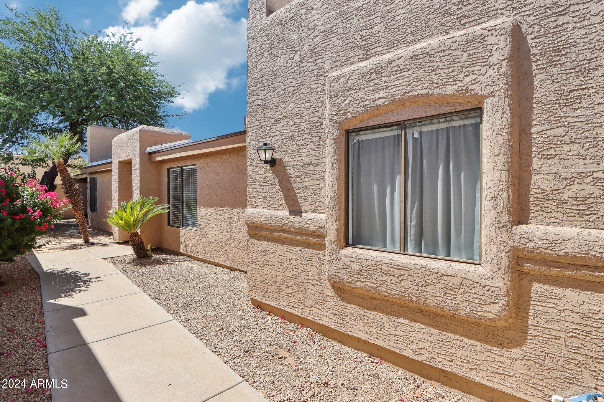 4521 E ROSEMONTE Drive