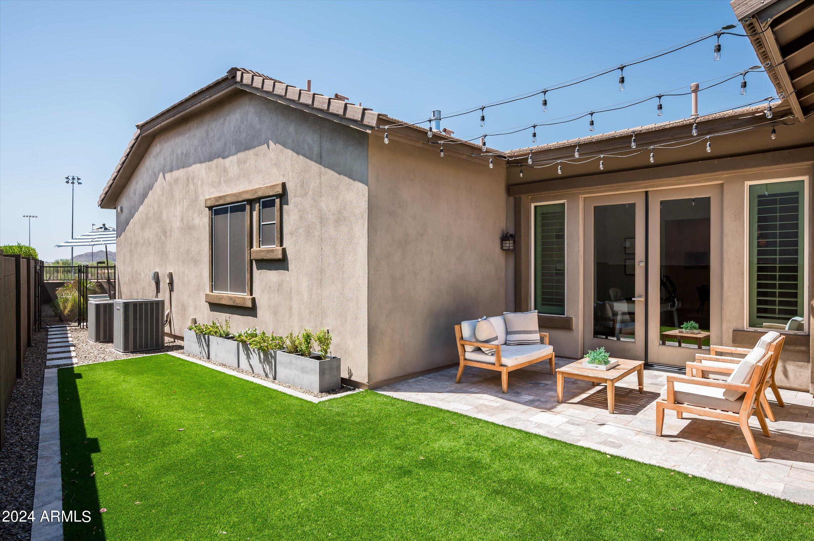 3113 E Half Hitch Place